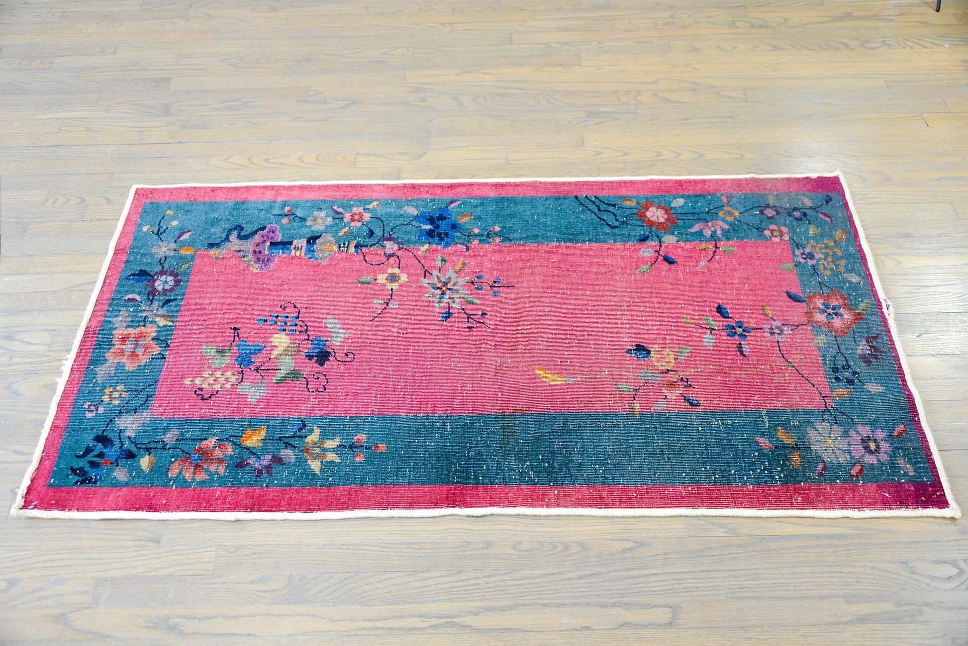 Early 20th Century Chinese Art Deco Rug For Sale