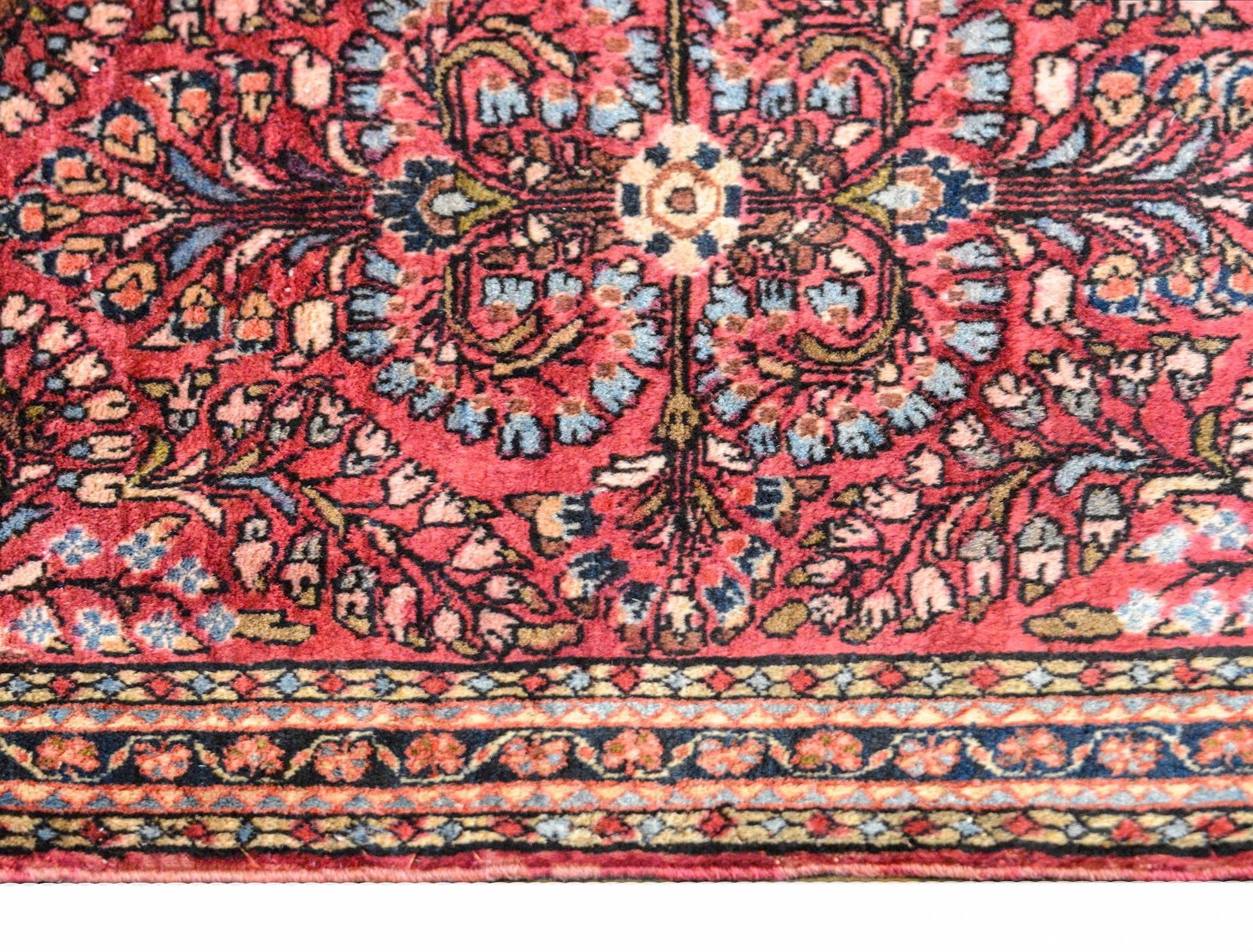 Petite Early 20th Century Sarouk Rug For Sale