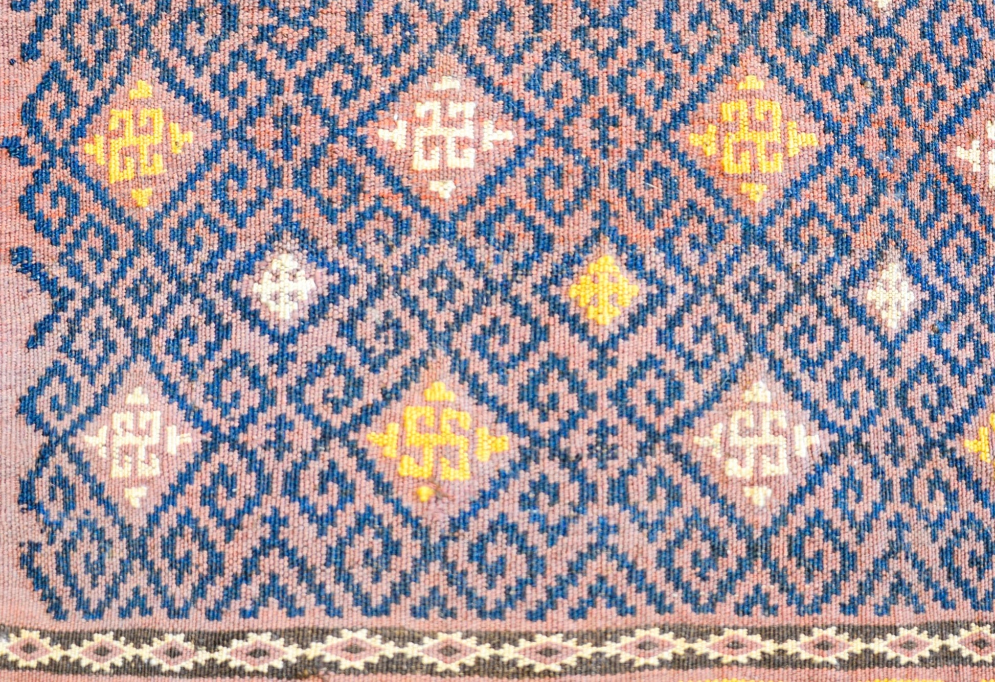 Early 20th Century Sumak Bag Face Rug For Sale