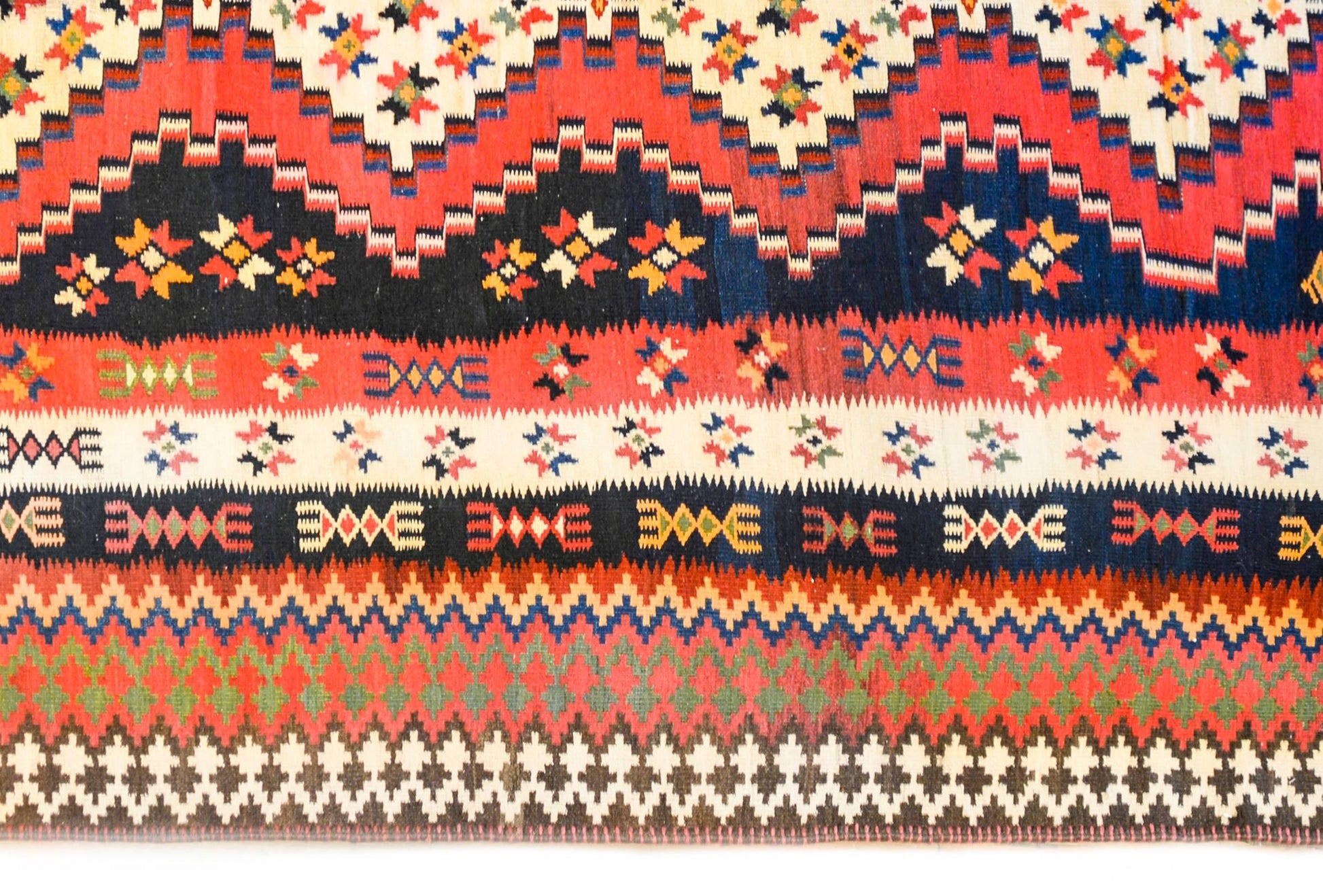 Exceptional Late 20th Century Saveh Kilim Rug For Sale