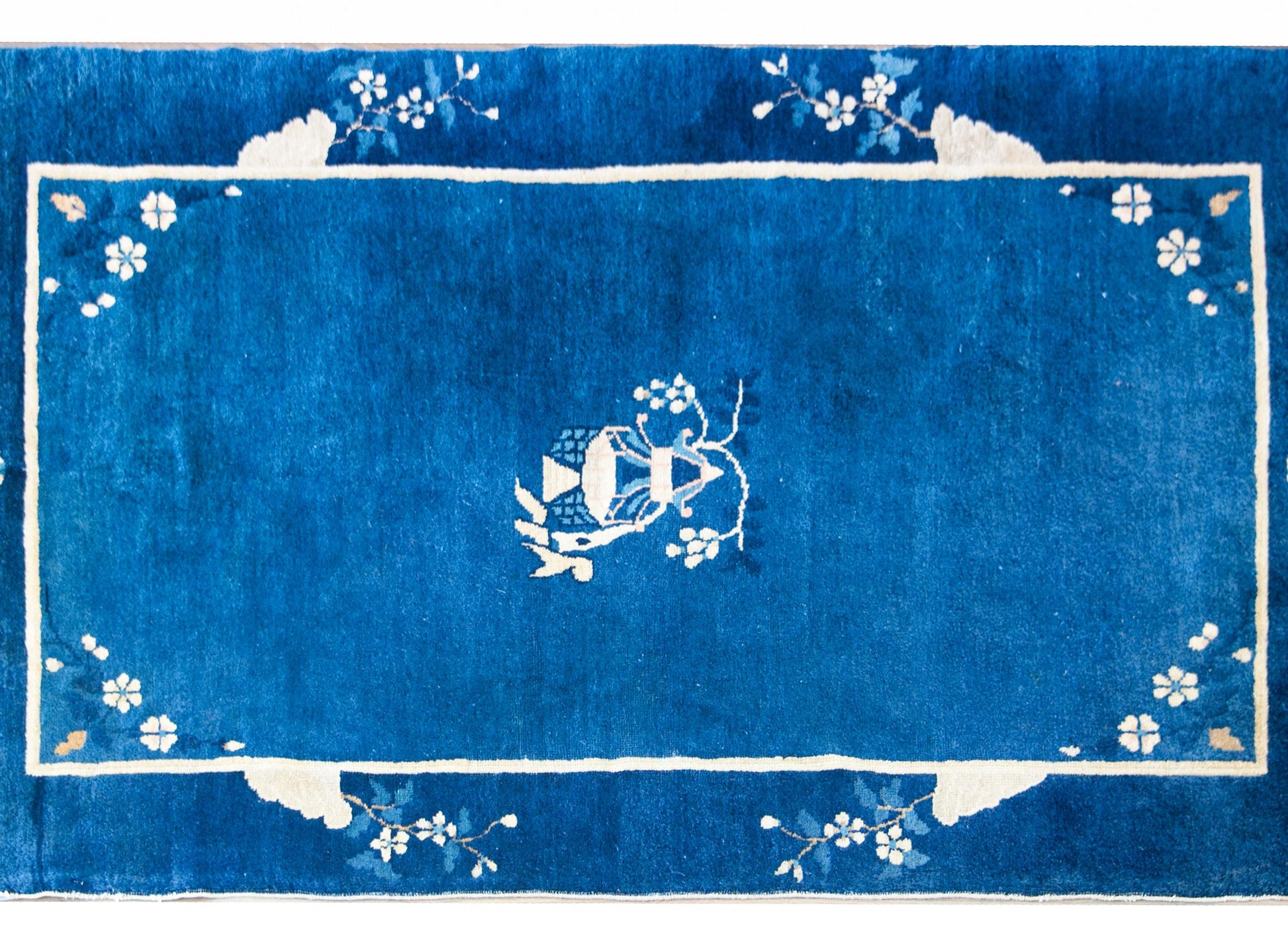 Early 20th Century Chinese Art Deco Rug For Sale