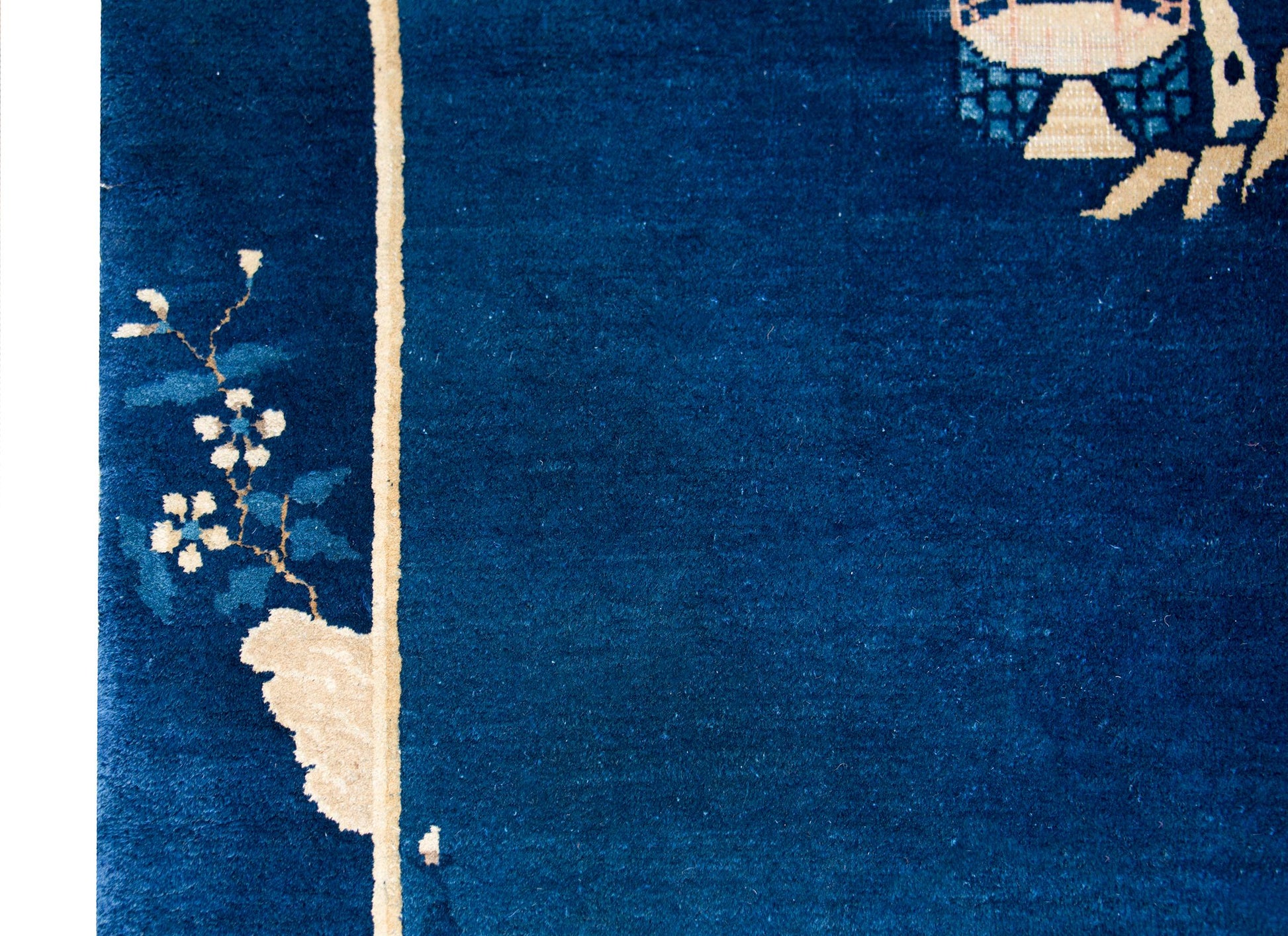 Early 20th Century Chinese Art Deco Rug For Sale