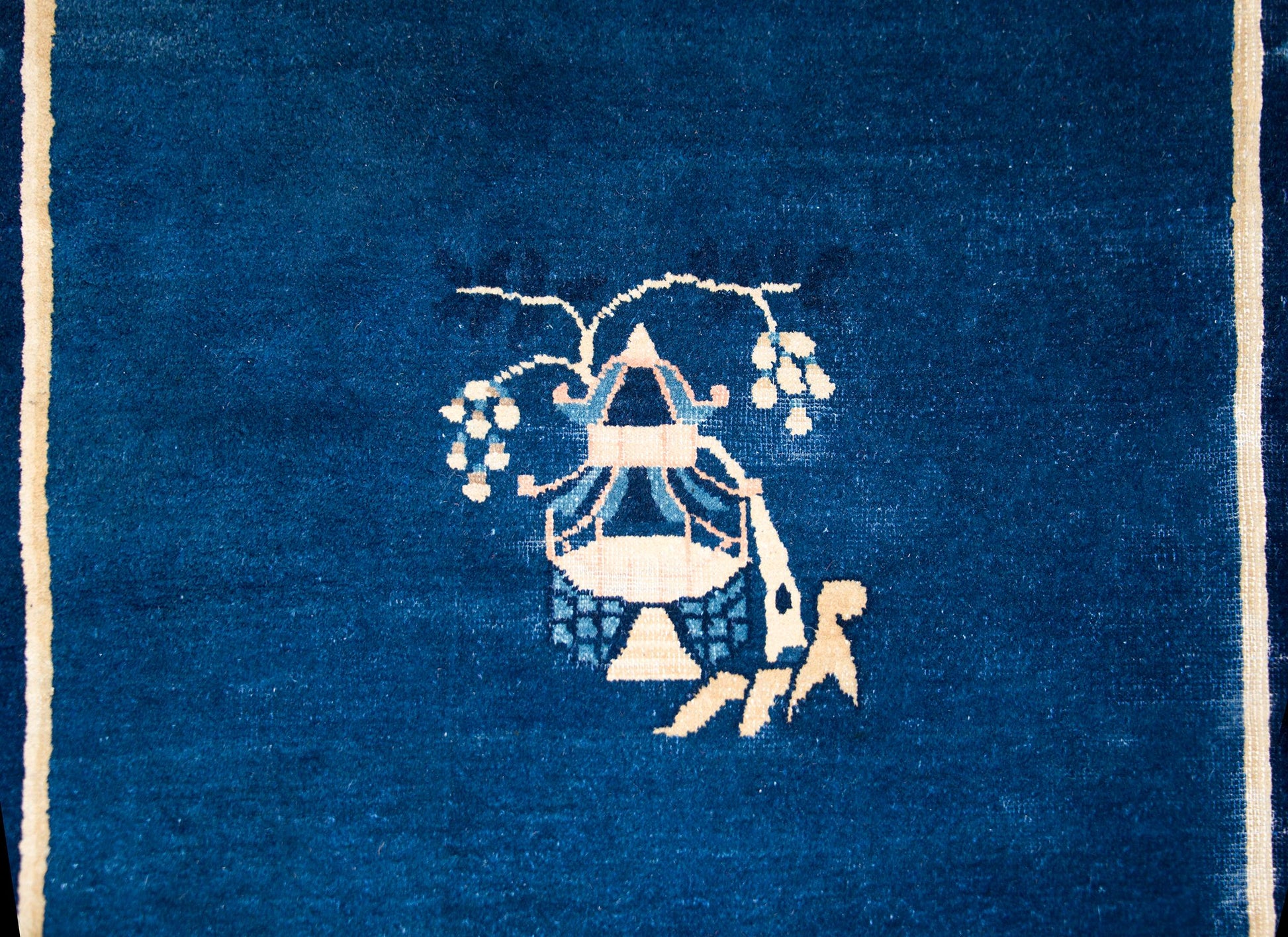 Early 20th Century Chinese Art Deco Rug For Sale