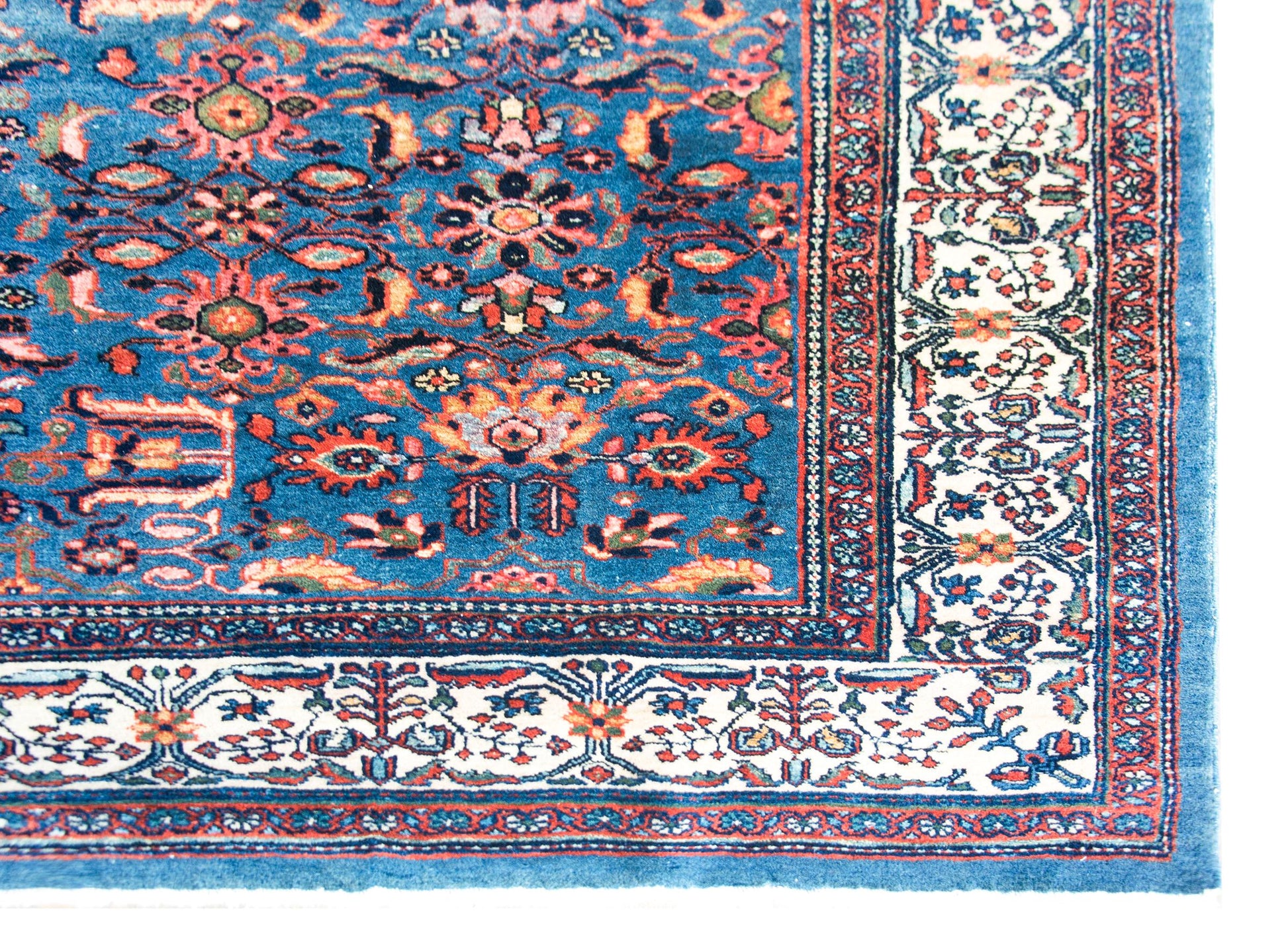 Early 20th Century Persian Bibikibad Rug For Sale