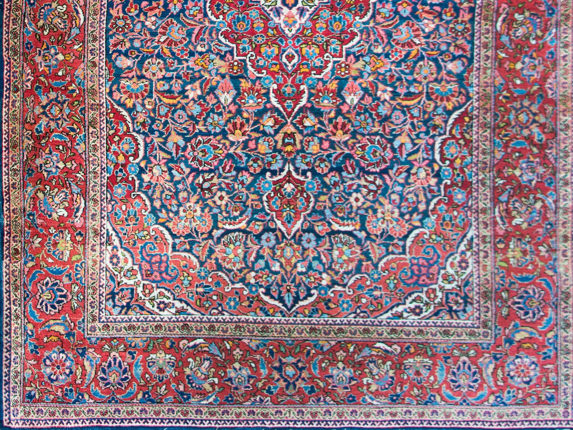 Early 20th Century Persian Kashan Rug For Sale