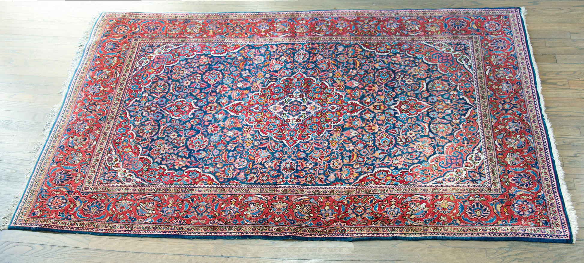 Early 20th Century Persian Kashan Rug For Sale