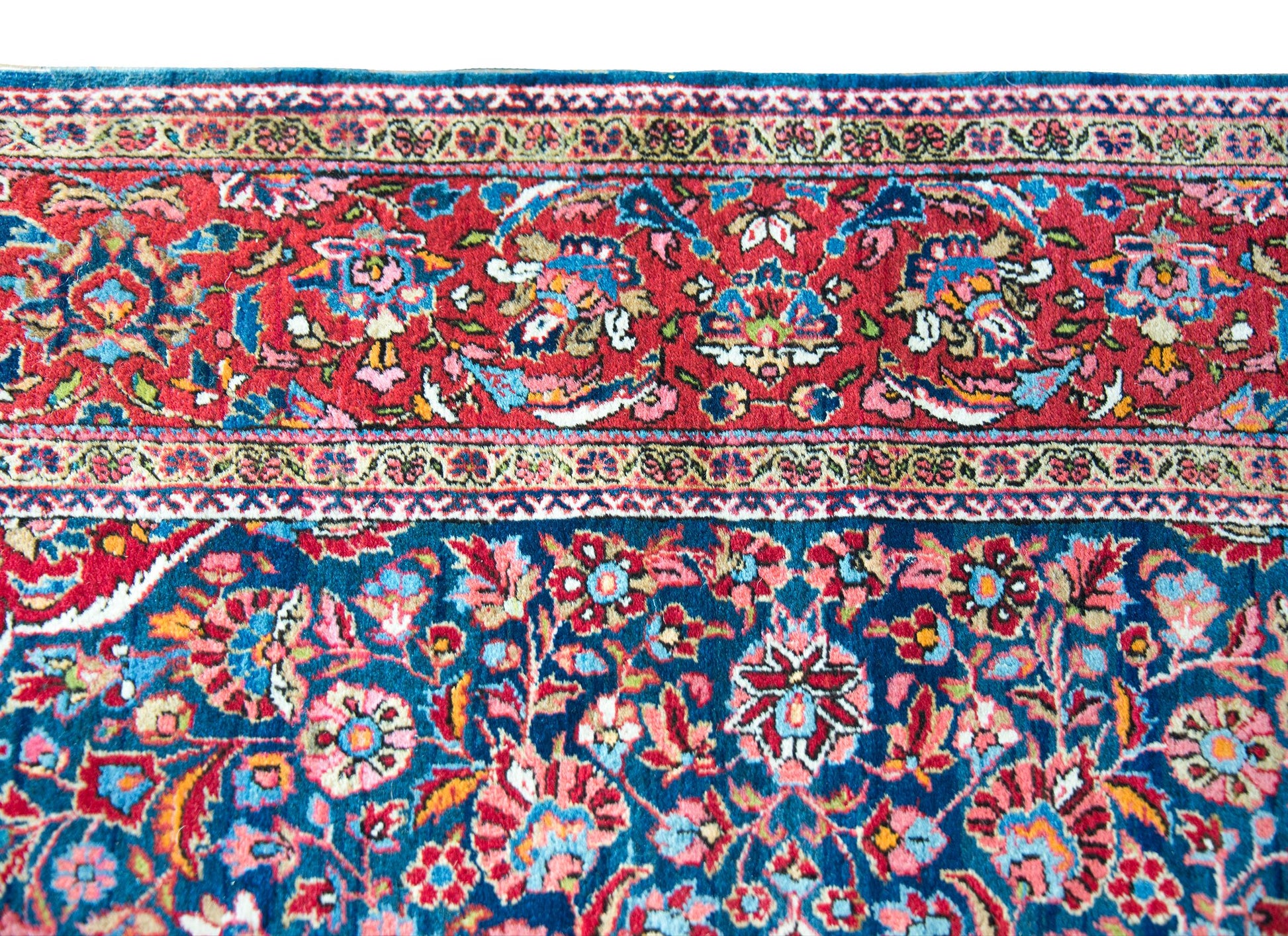Early 20th Century Persian Kashan Rug For Sale