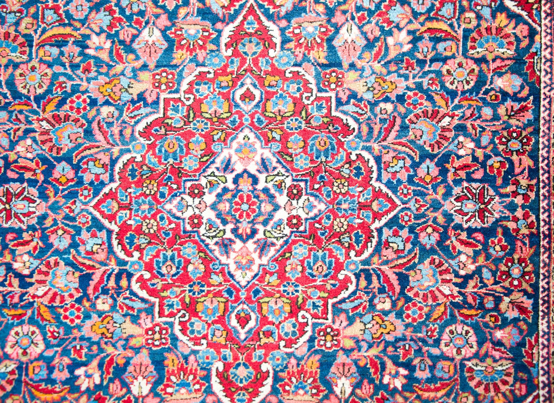 Early 20th Century Persian Kashan Rug For Sale
