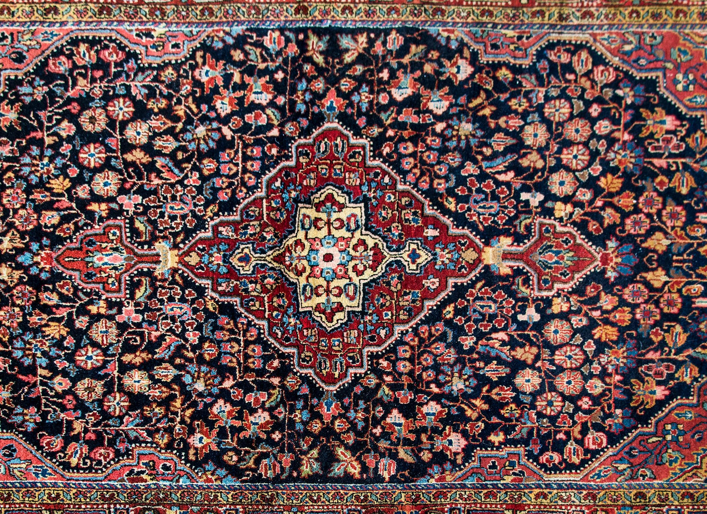 Early 20th Century Persian Bidjar Rug For Sale