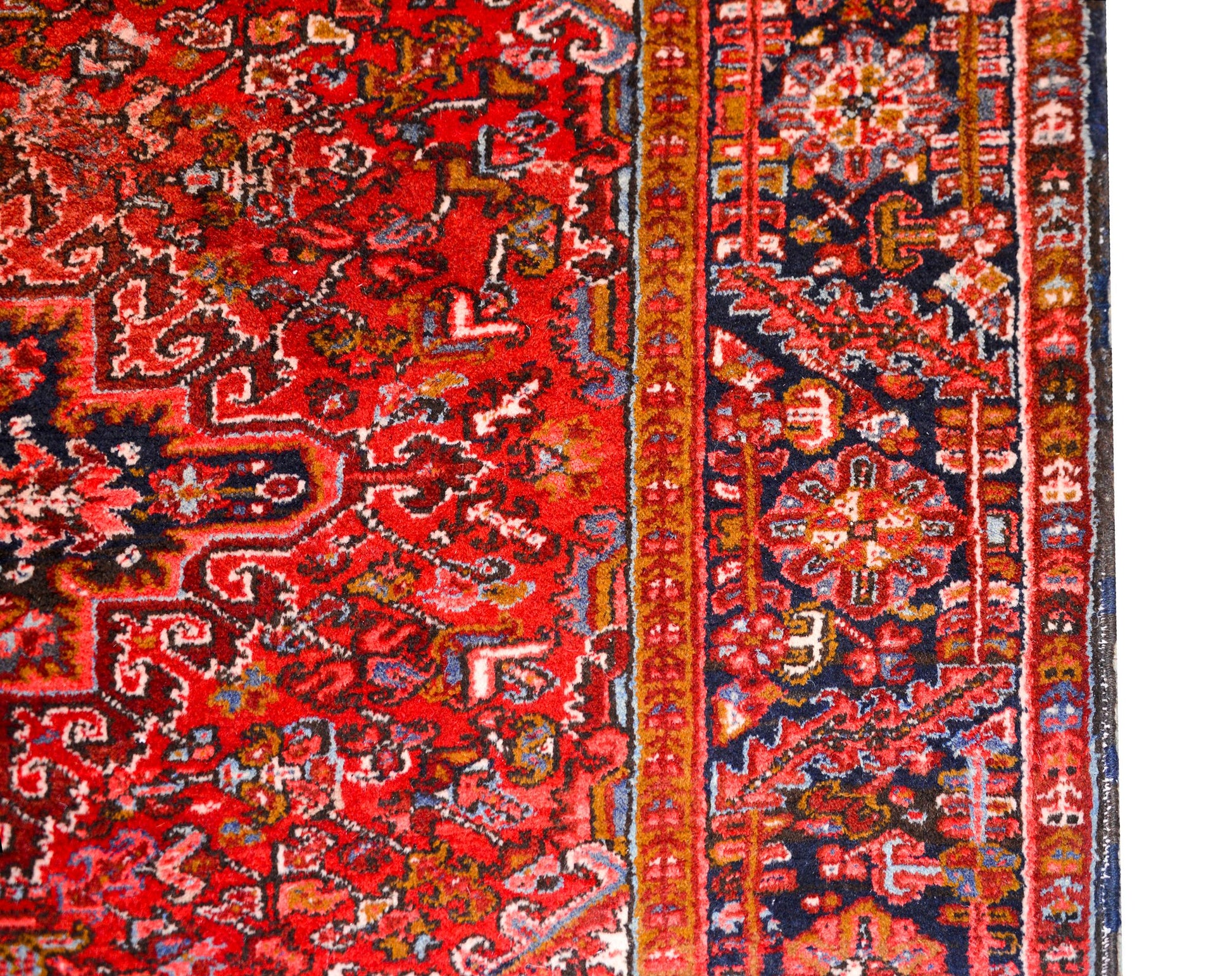 Late 20th Century Persian Heriz Rug For Sale