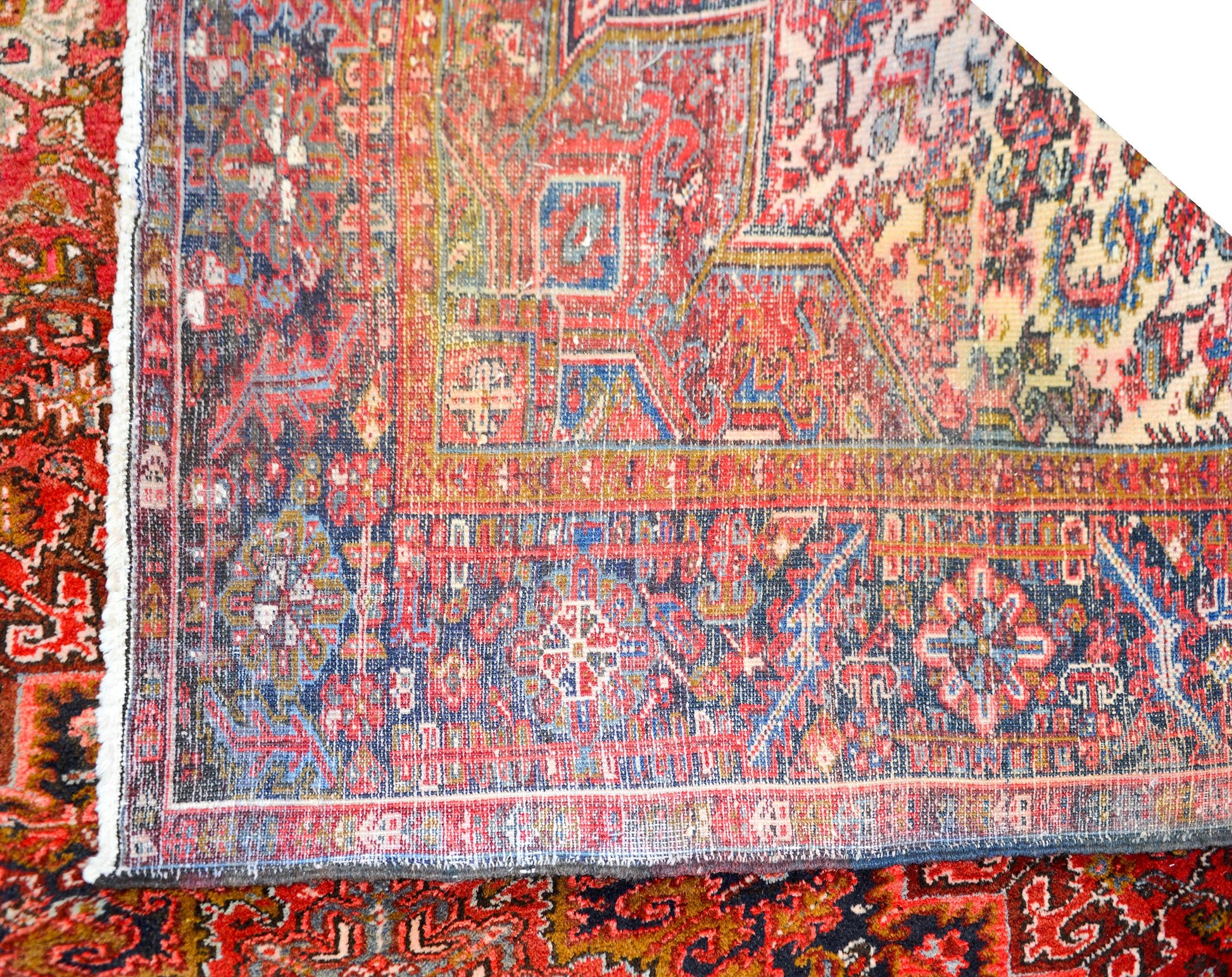 Late 20th Century Persian Heriz Rug For Sale