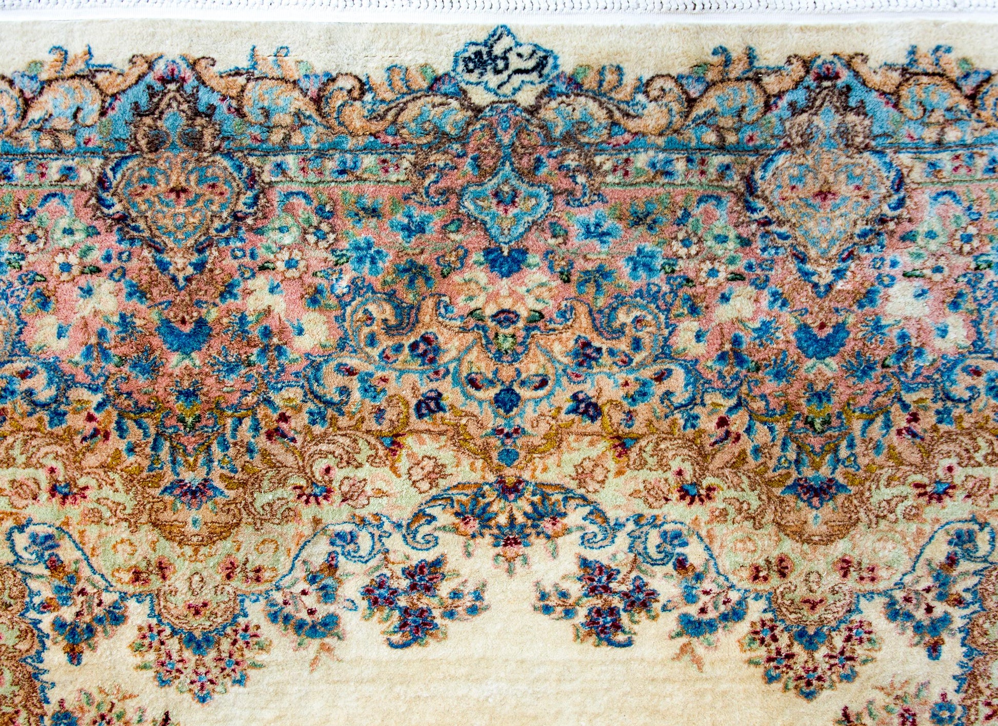 Early 20th Century Persian Kirman Rug For Sale