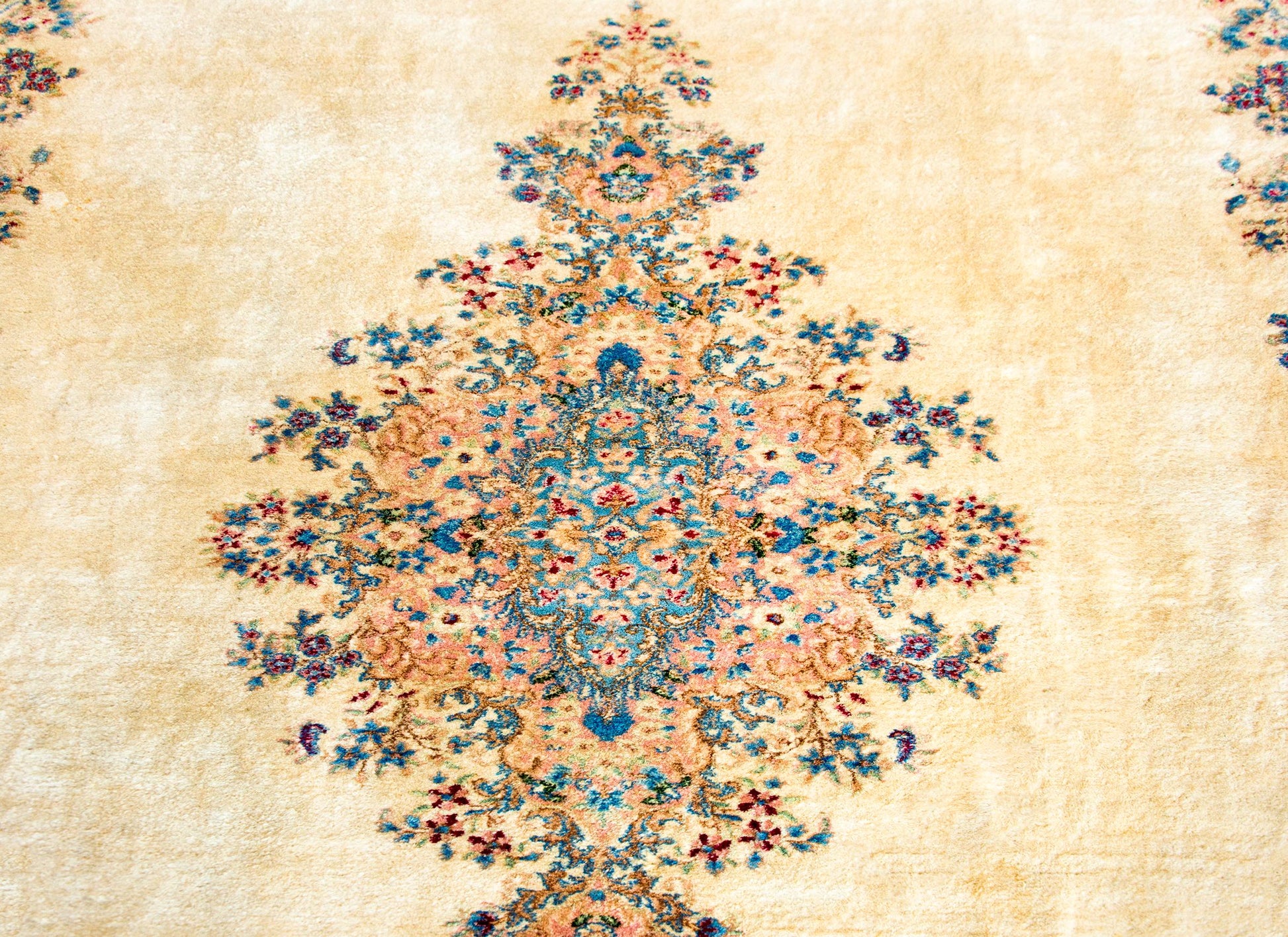 Early 20th Century Persian Kirman Rug For Sale