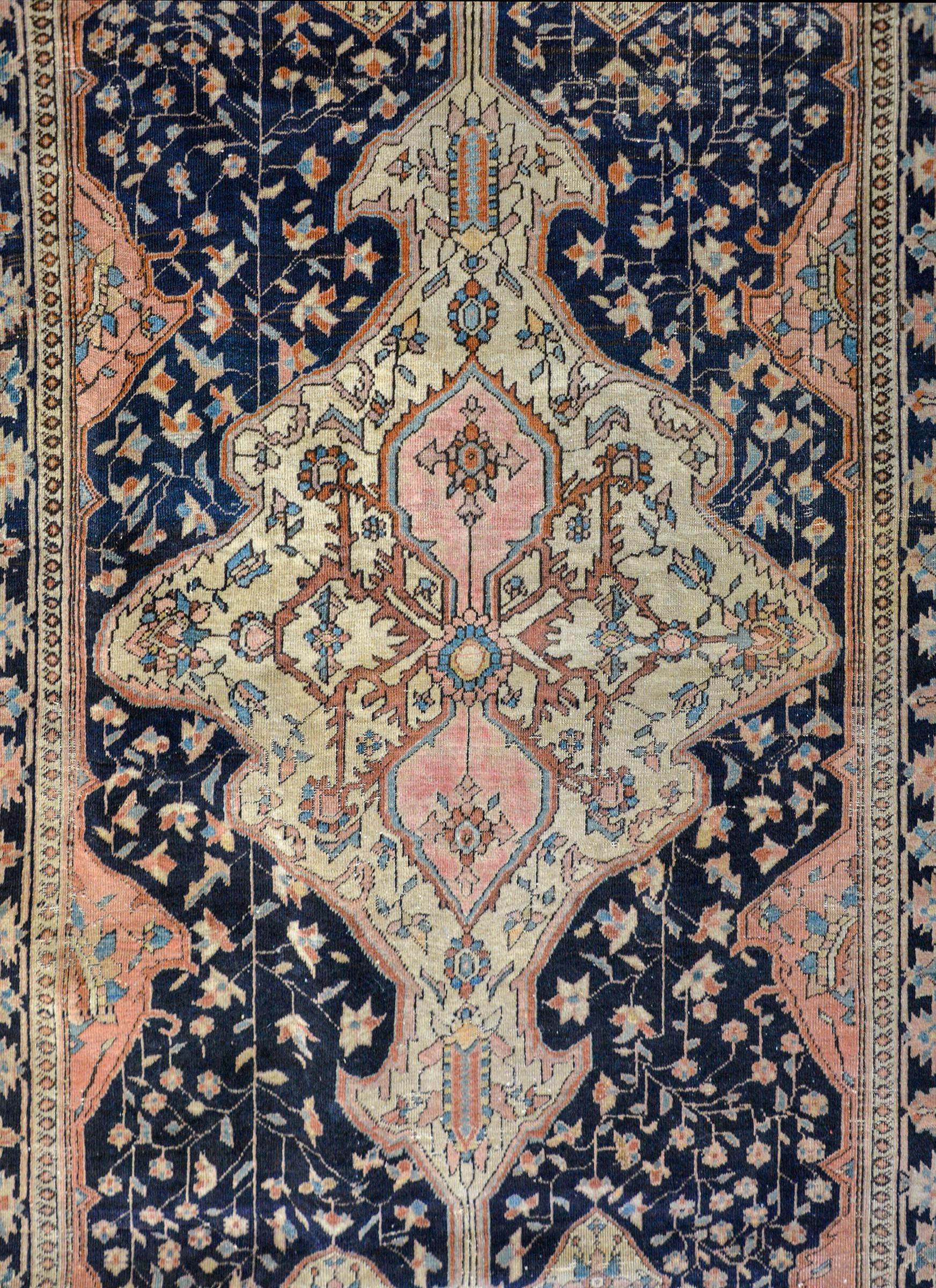 Beautiful Early 20th Century Sarouk Farahan Rug For Sale