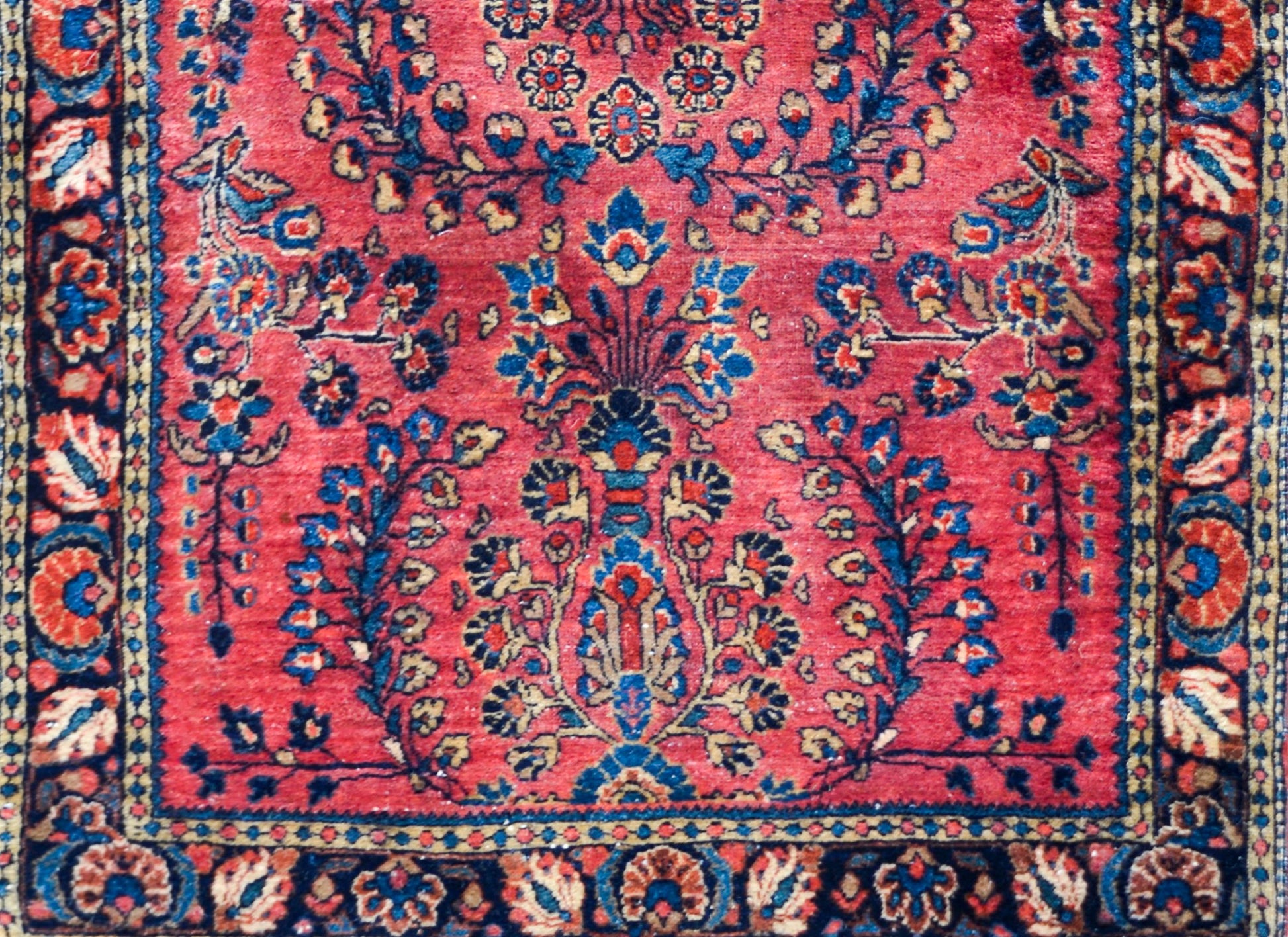 Early 20th Century Sarouk Rug For Sale