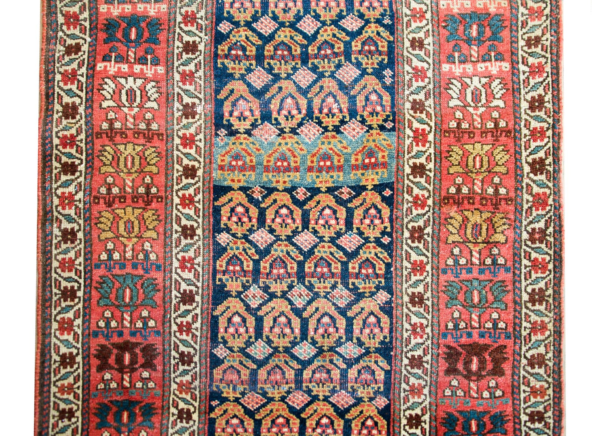 Early 20th Century Persian Bidjar Rug For Sale