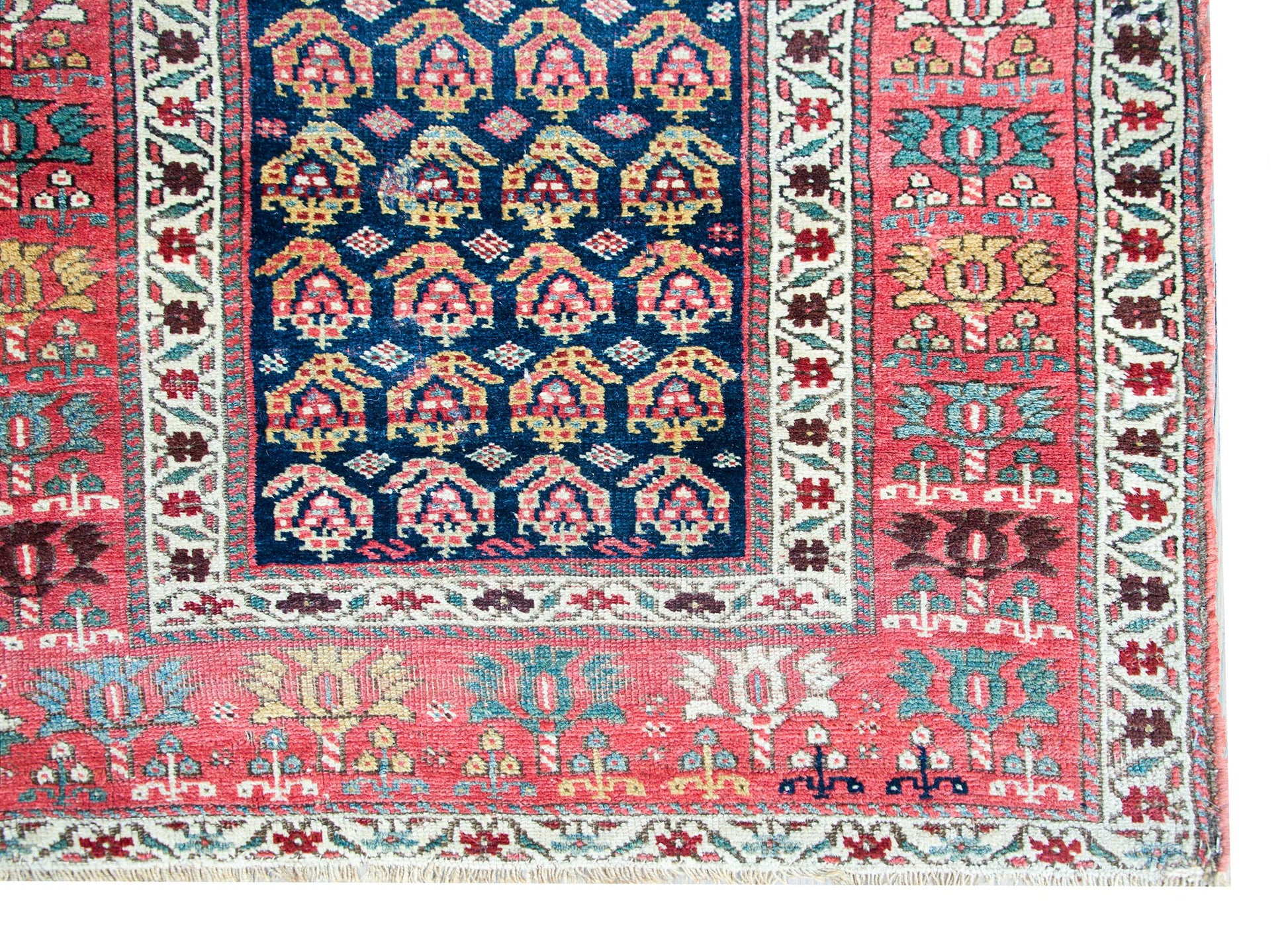 Early 20th Century Persian Bidjar Rug For Sale