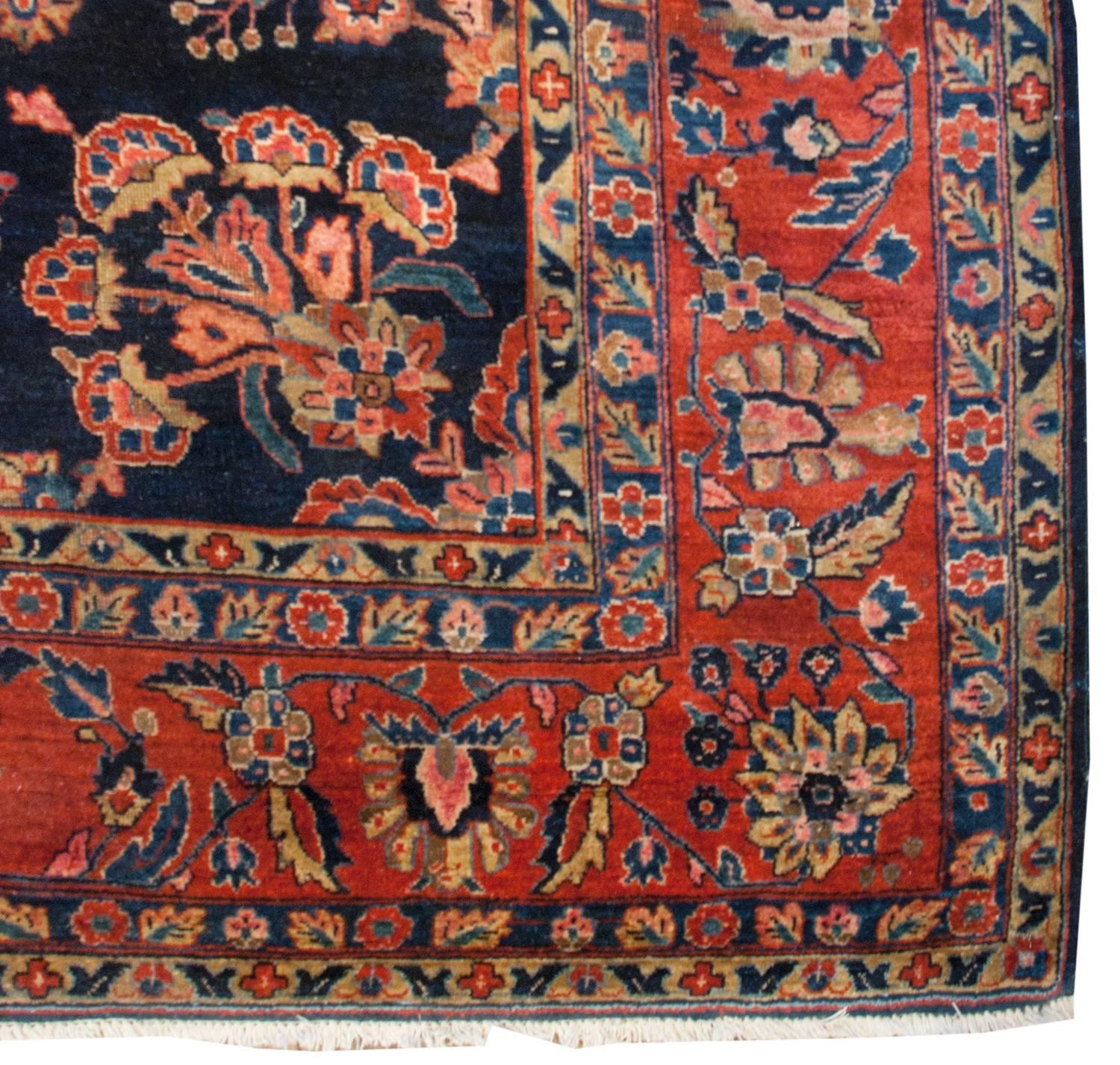 Early 20th Century Sarouk Rug For Sale