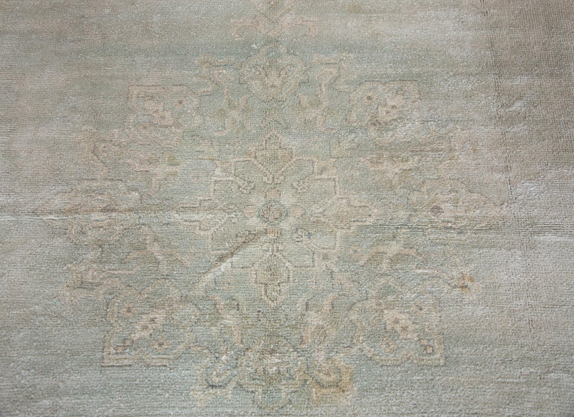 Mid-20th Century Turkish Oushak Rug For Sale