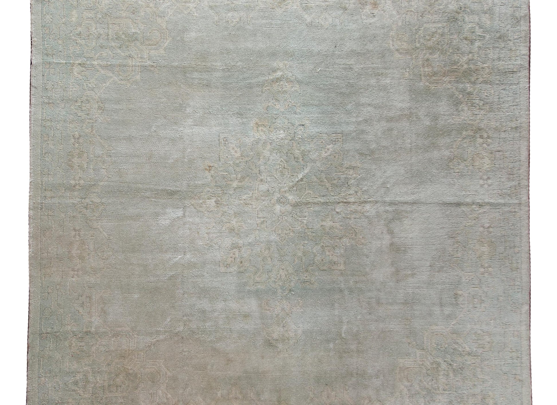 Mid-20th Century Turkish Oushak Rug For Sale