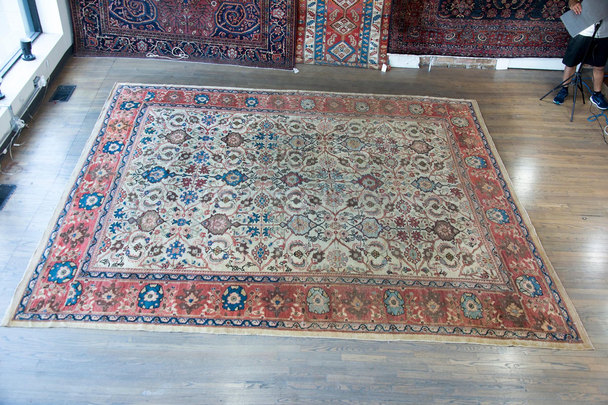 Early 20th Century Persian Sultanabad Rug For Sale