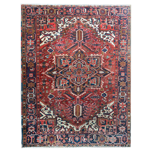 Early 20th Century Persian Heriz Rug For Sale