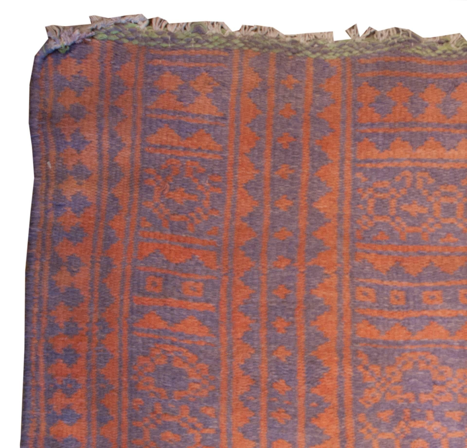 Early 20th Century Saveh Kilim Rug For Sale