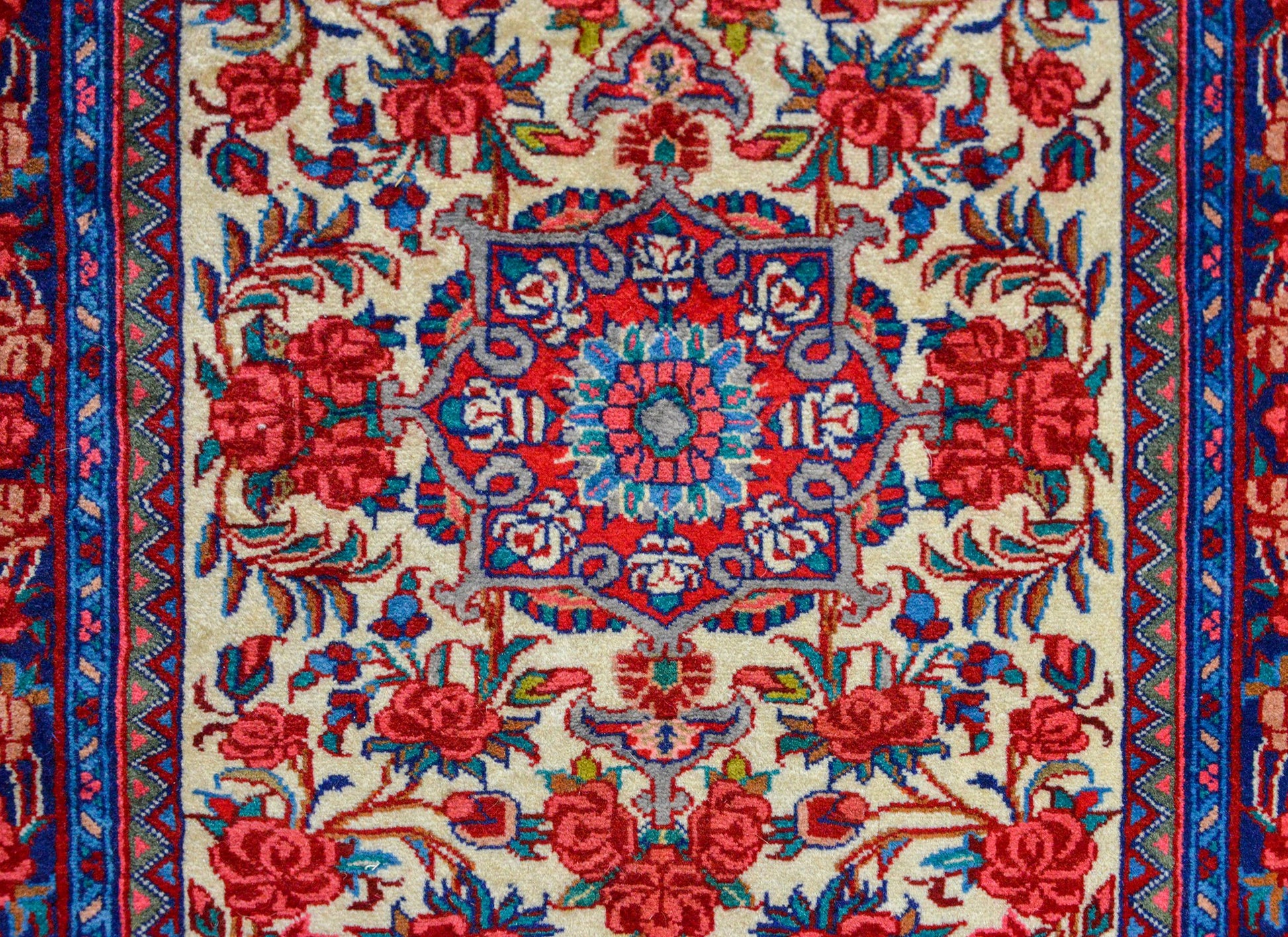 Wonderful Vintage Persian Bidjar Rug For Sale
