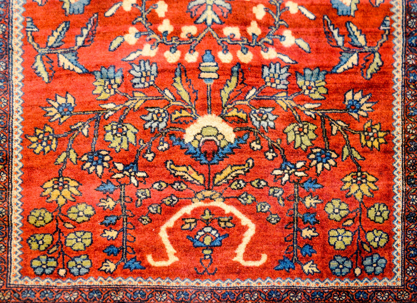 Beautiful Early 20th Century Sarouk Farahan Rug For Sale