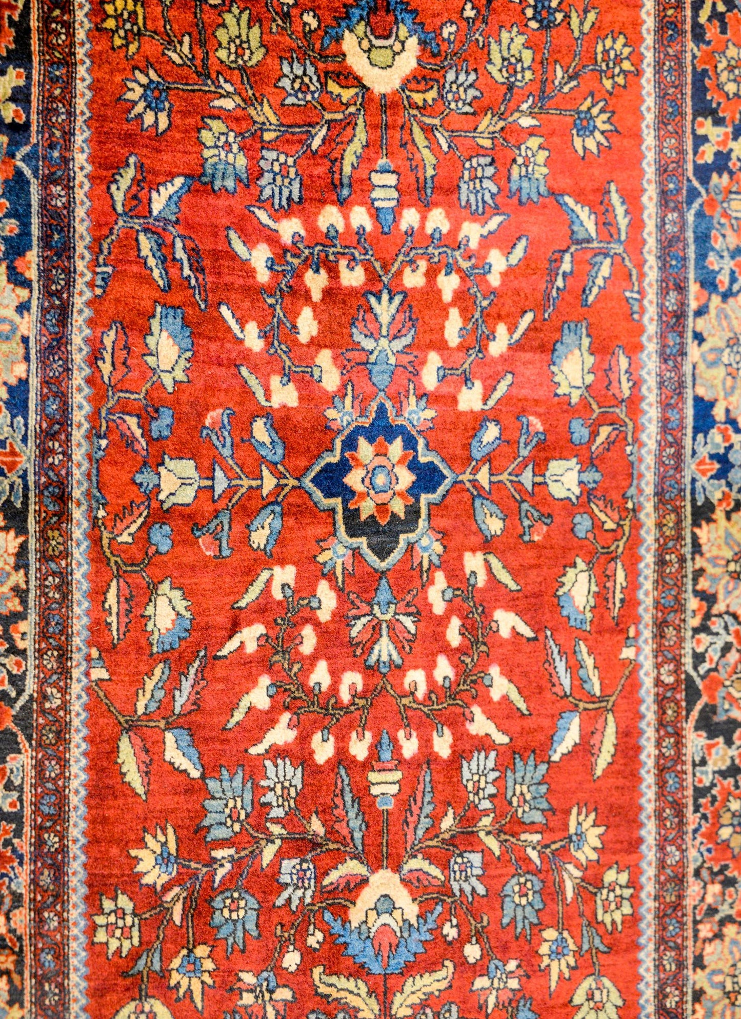 Beautiful Early 20th Century Sarouk Farahan Rug For Sale