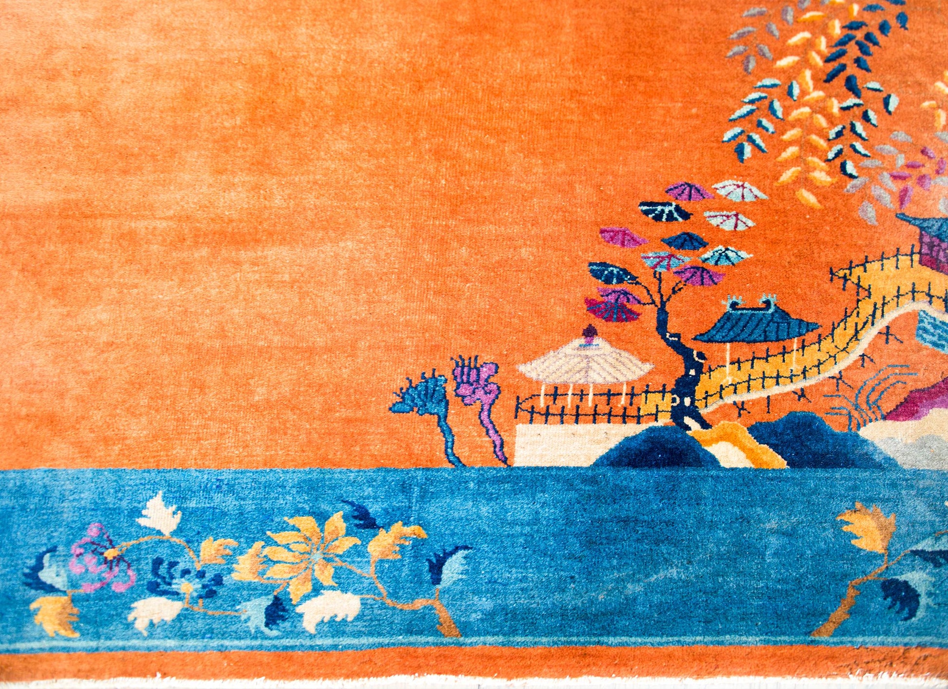 Early 20th Century Chinese Art Deco Rug For Sale