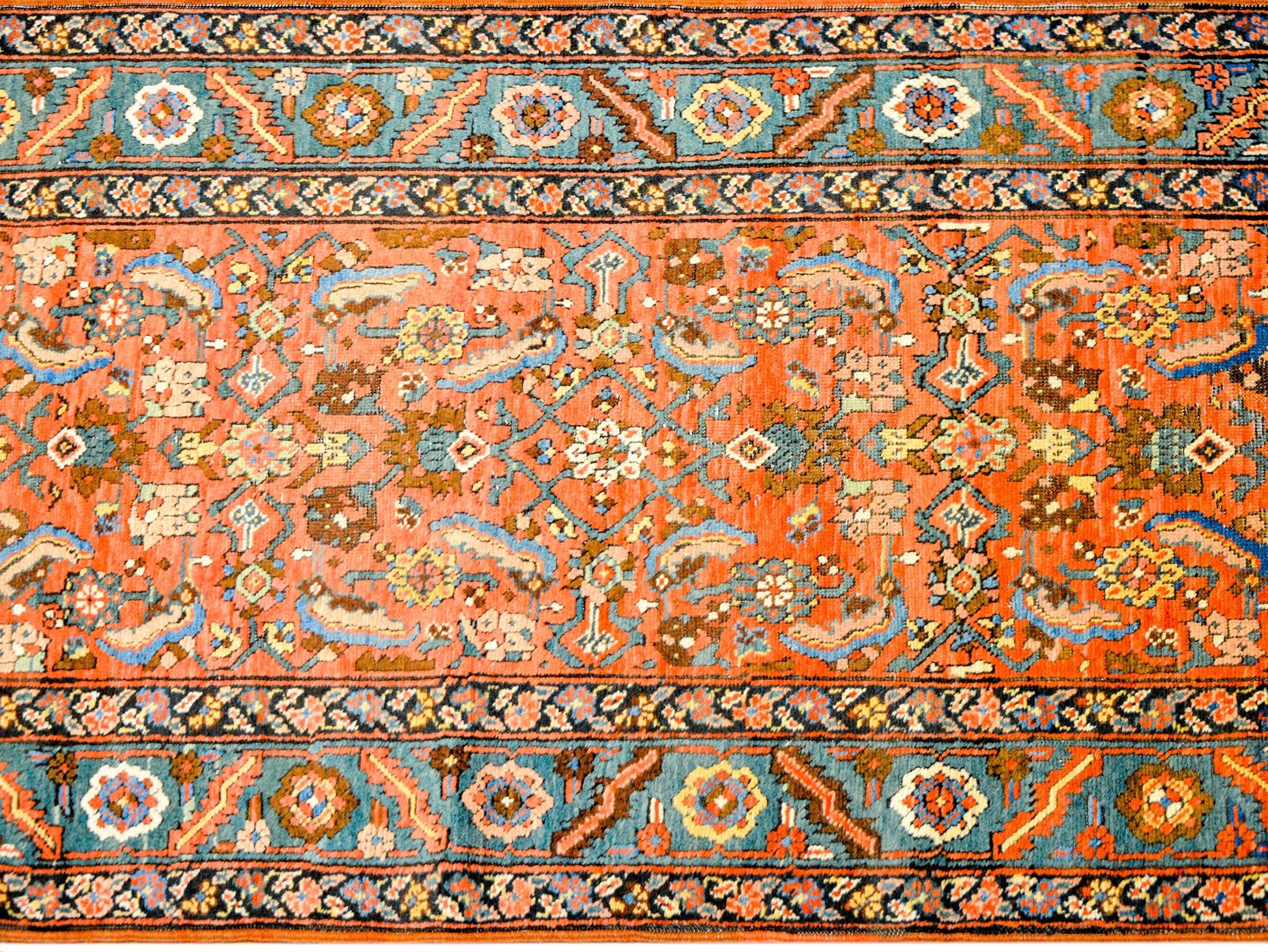 Wonderful Early 20th Century Heriz Runner For Sale