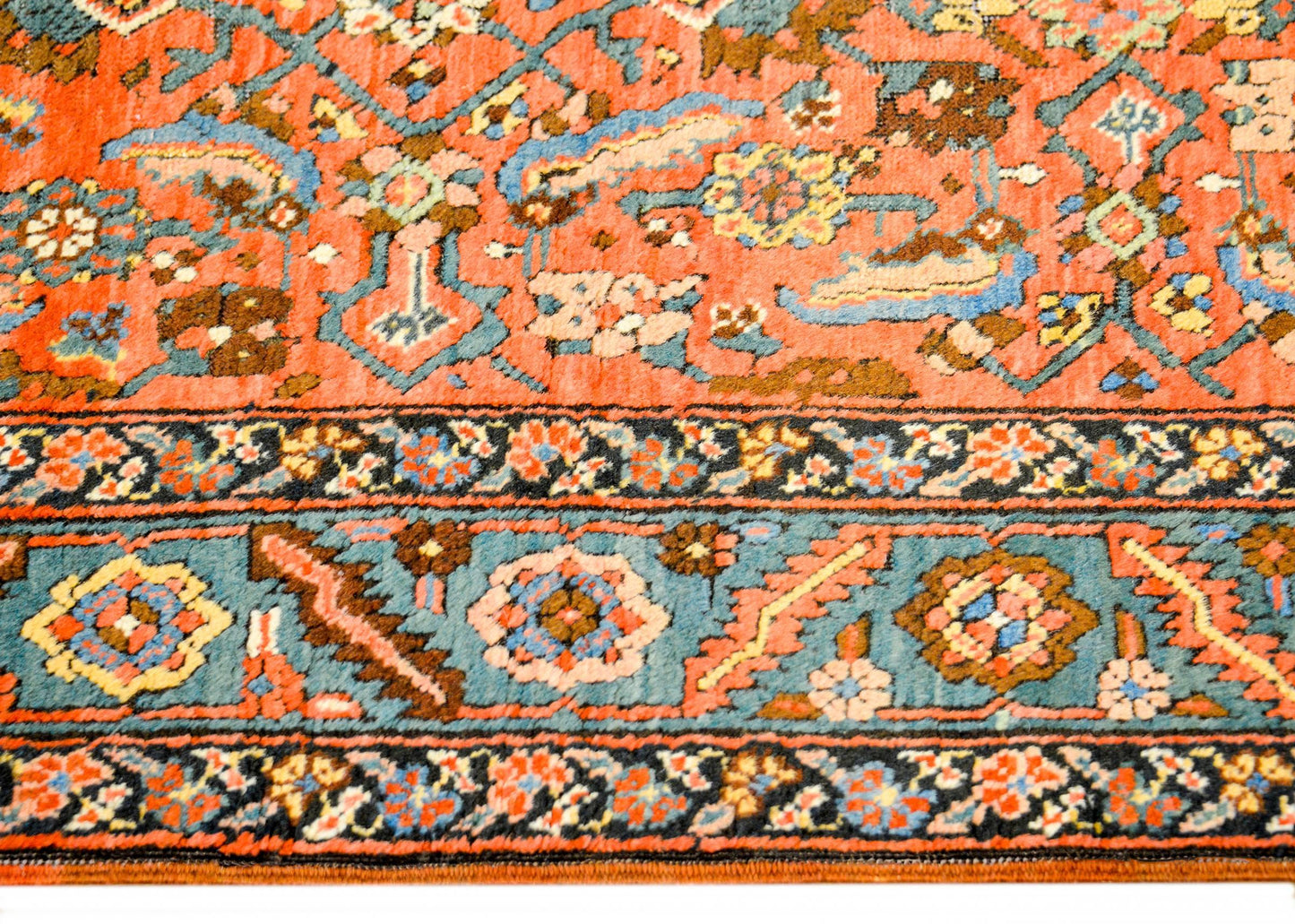 Wonderful Early 20th Century Heriz Runner For Sale