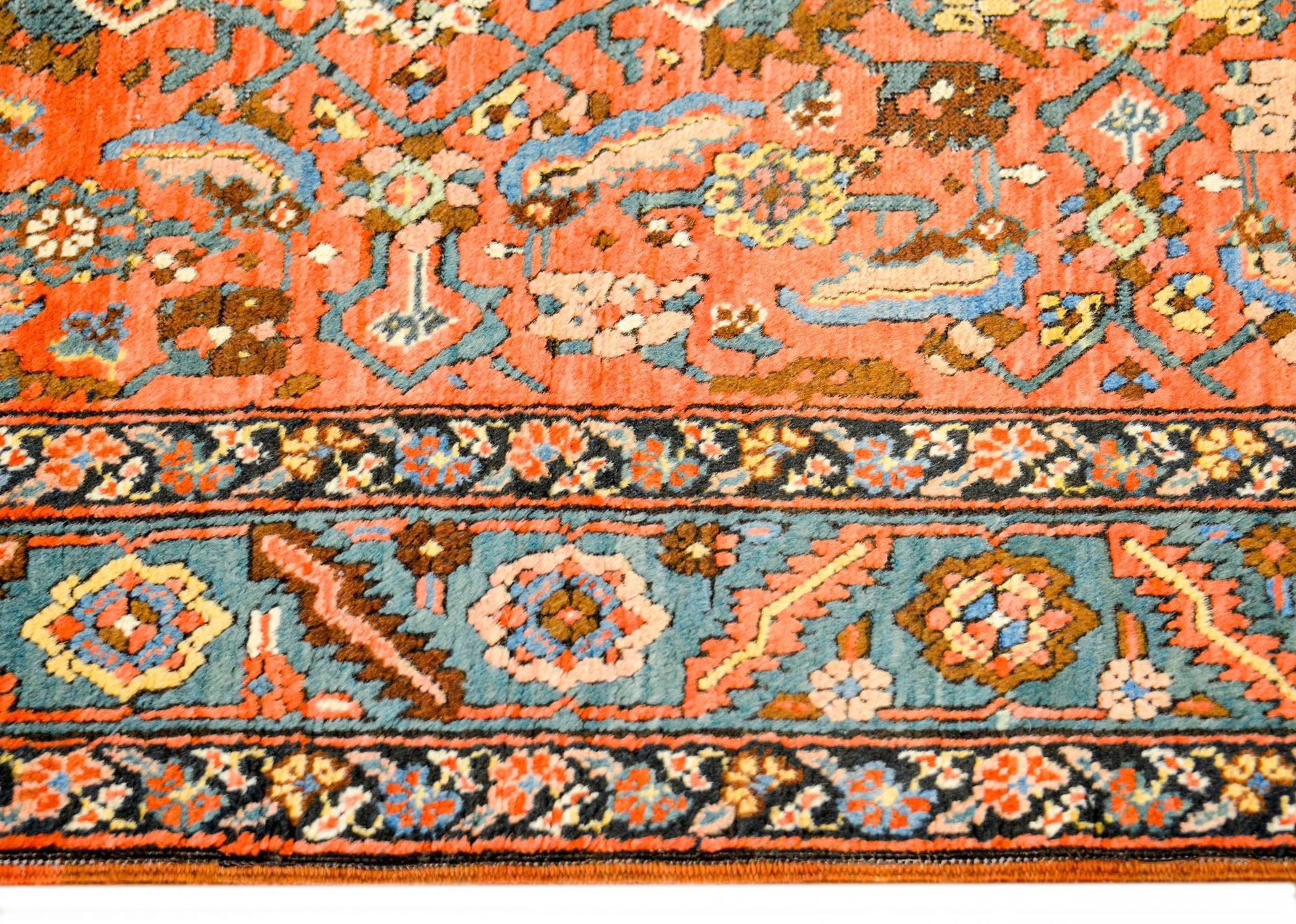 Wonderful Early 20th Century Heriz Runner For Sale