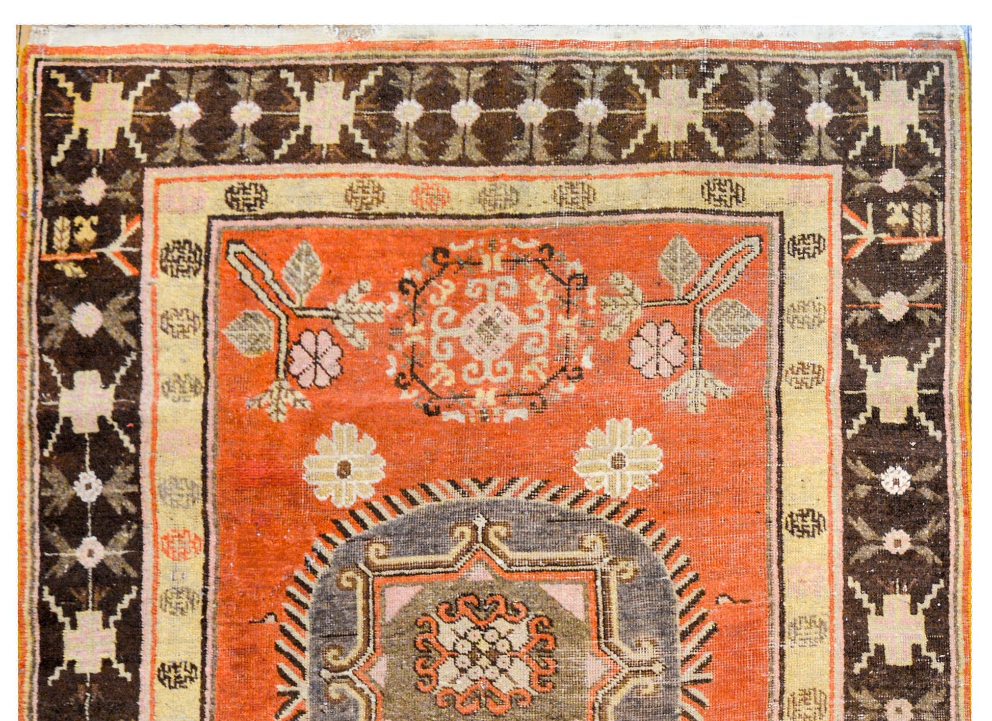 Beautiful Early 20th Century Central Asian Samarghand Rug For Sale