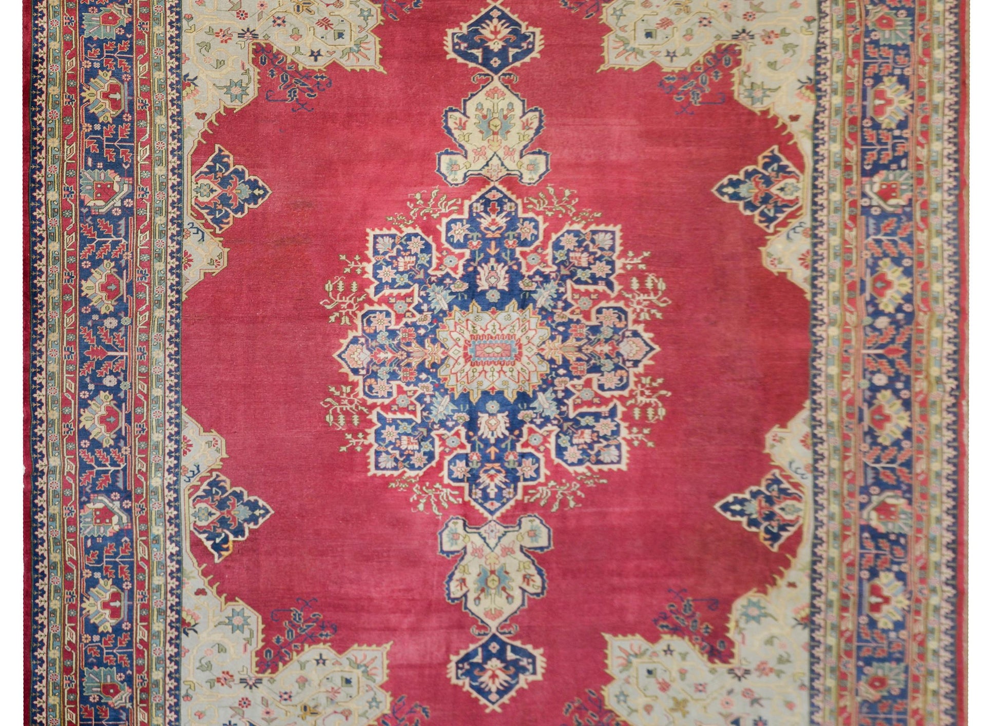 Early 20th Century Turkish Sparta Serapi Rug For Sale