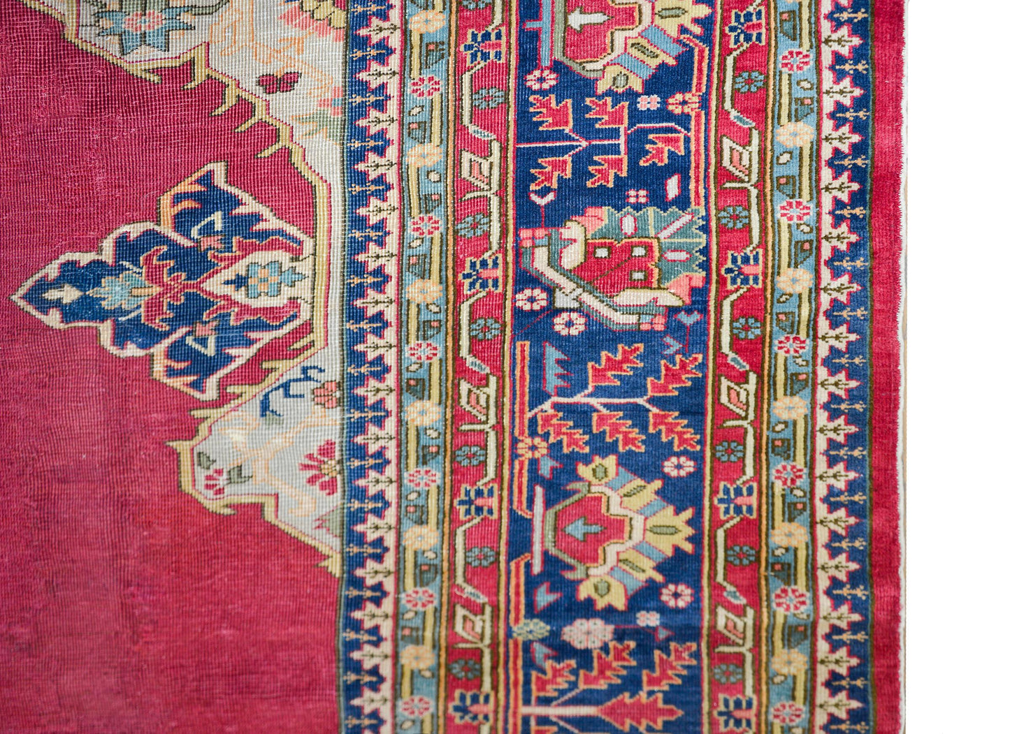 Early 20th Century Turkish Sparta Serapi Rug For Sale