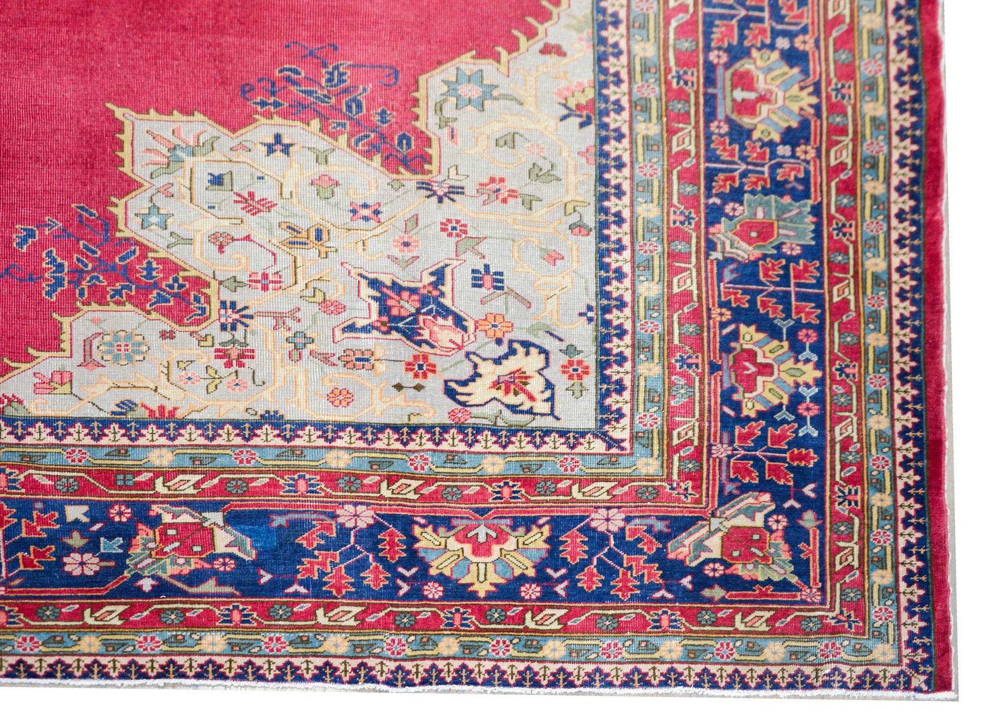 Early 20th Century Turkish Sparta Serapi Rug For Sale
