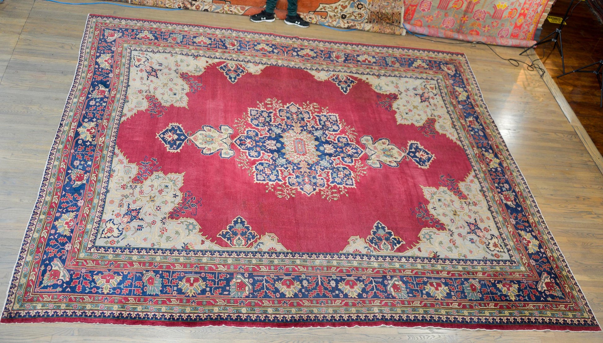 Early 20th Century Turkish Sparta Serapi Rug For Sale