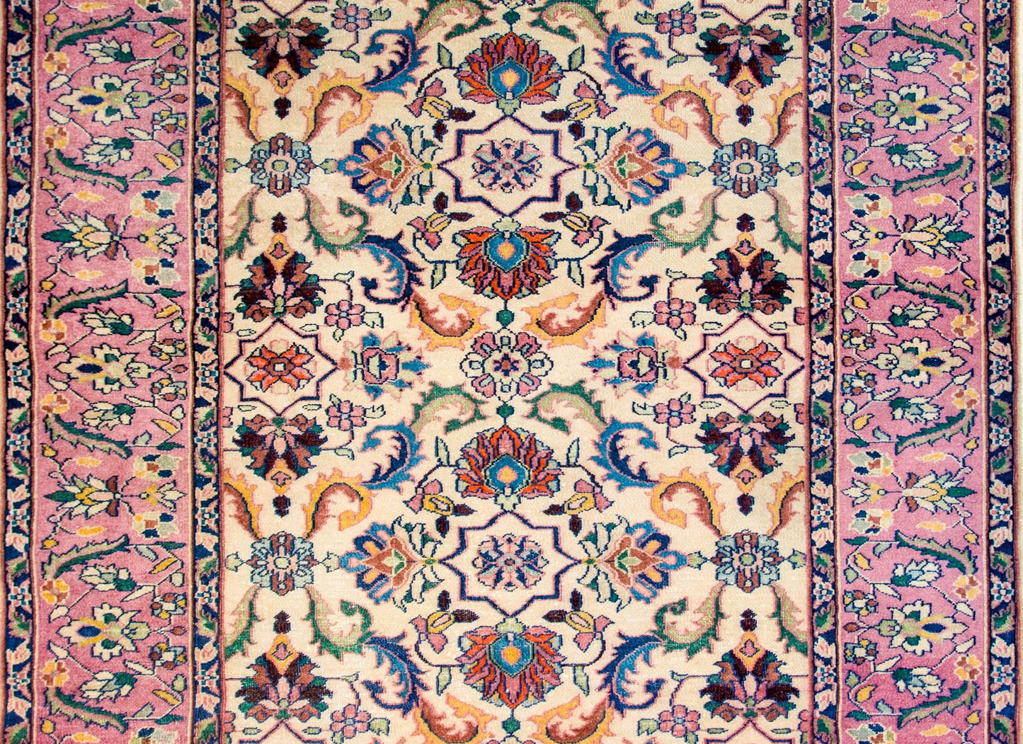 Beautiful Early 20th Century Agra Rug For Sale