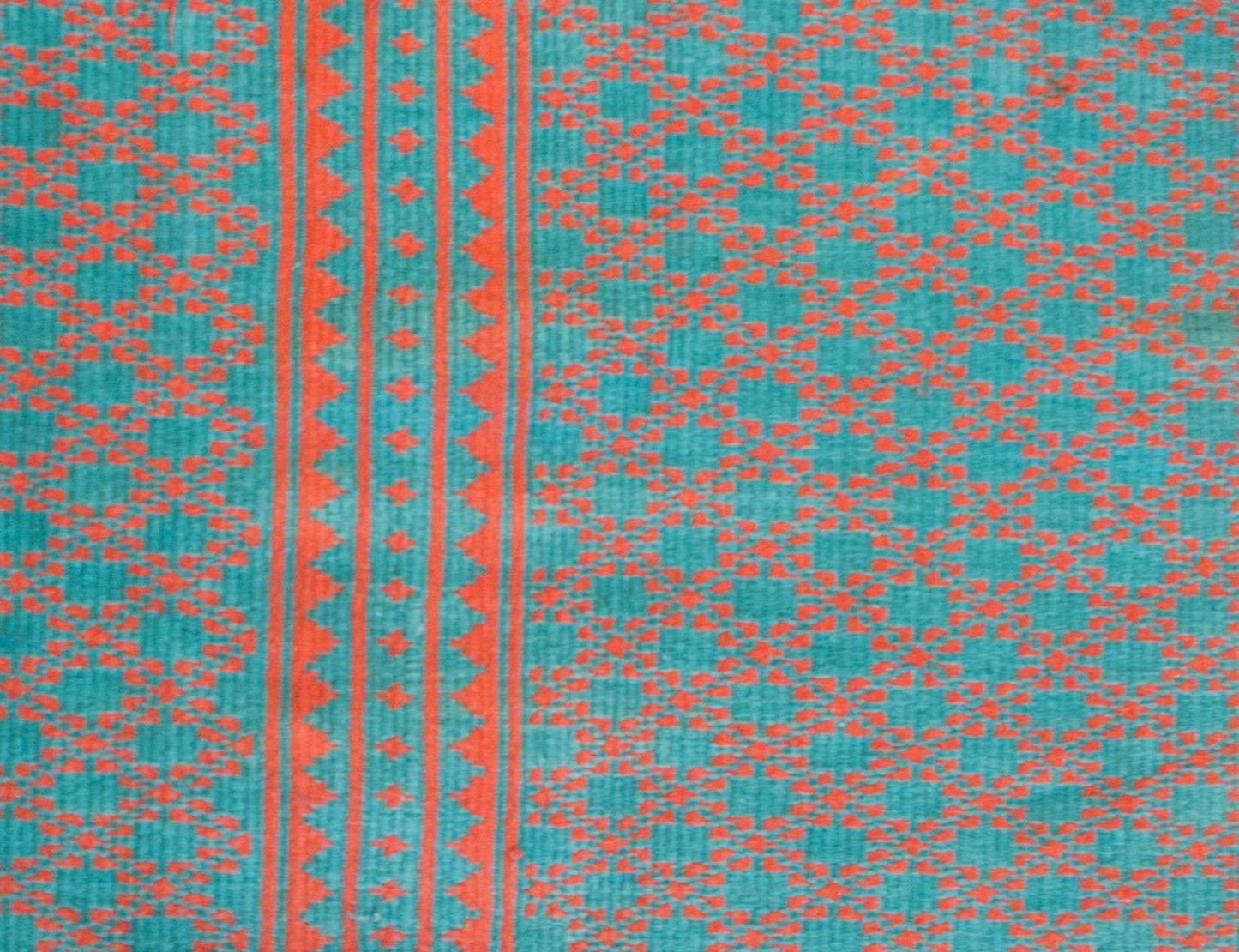 Early 20th Century Saveh Kilim Rug For Sale