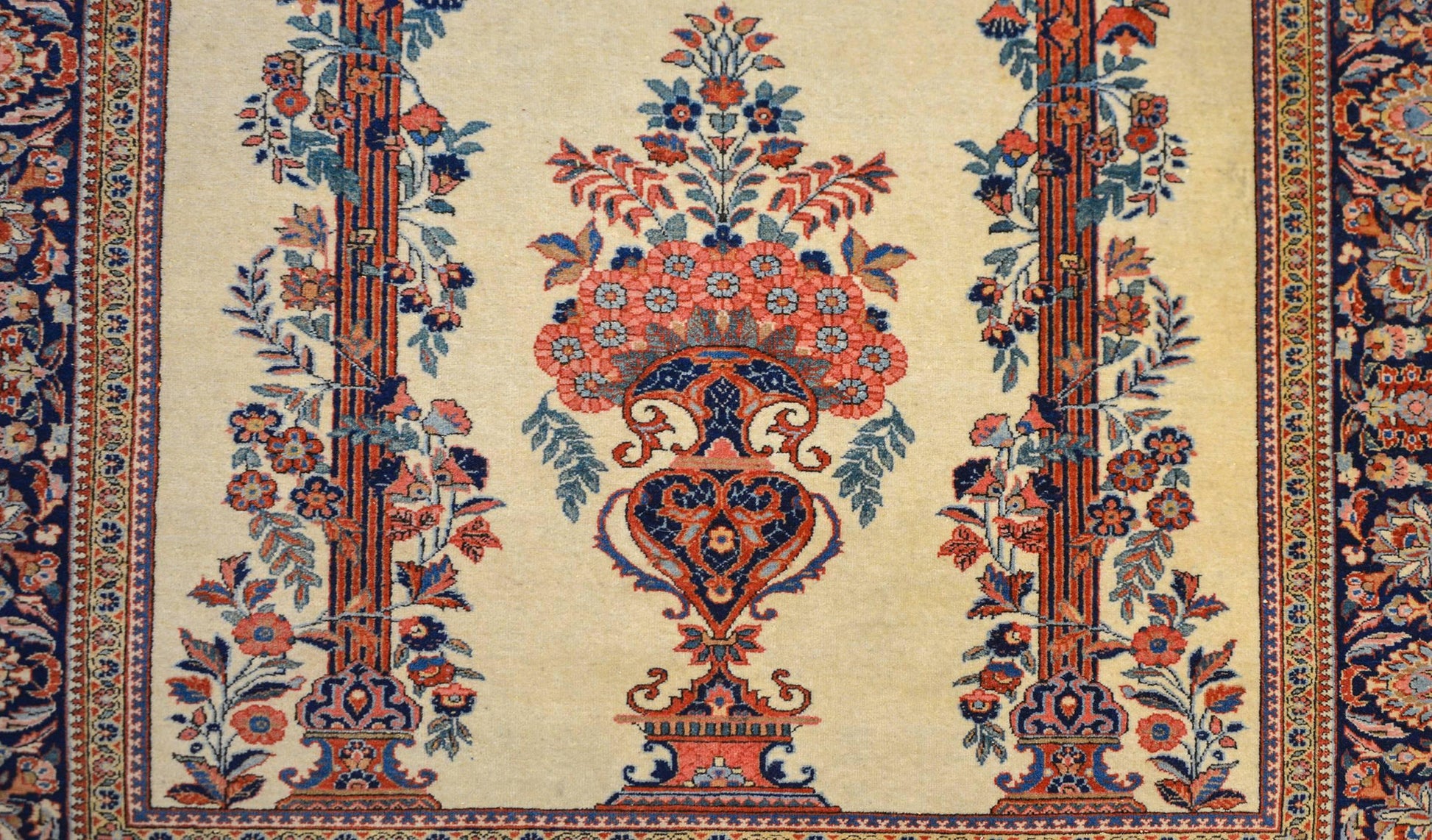 Amazing Early 20th Century Kashan Rug For Sale