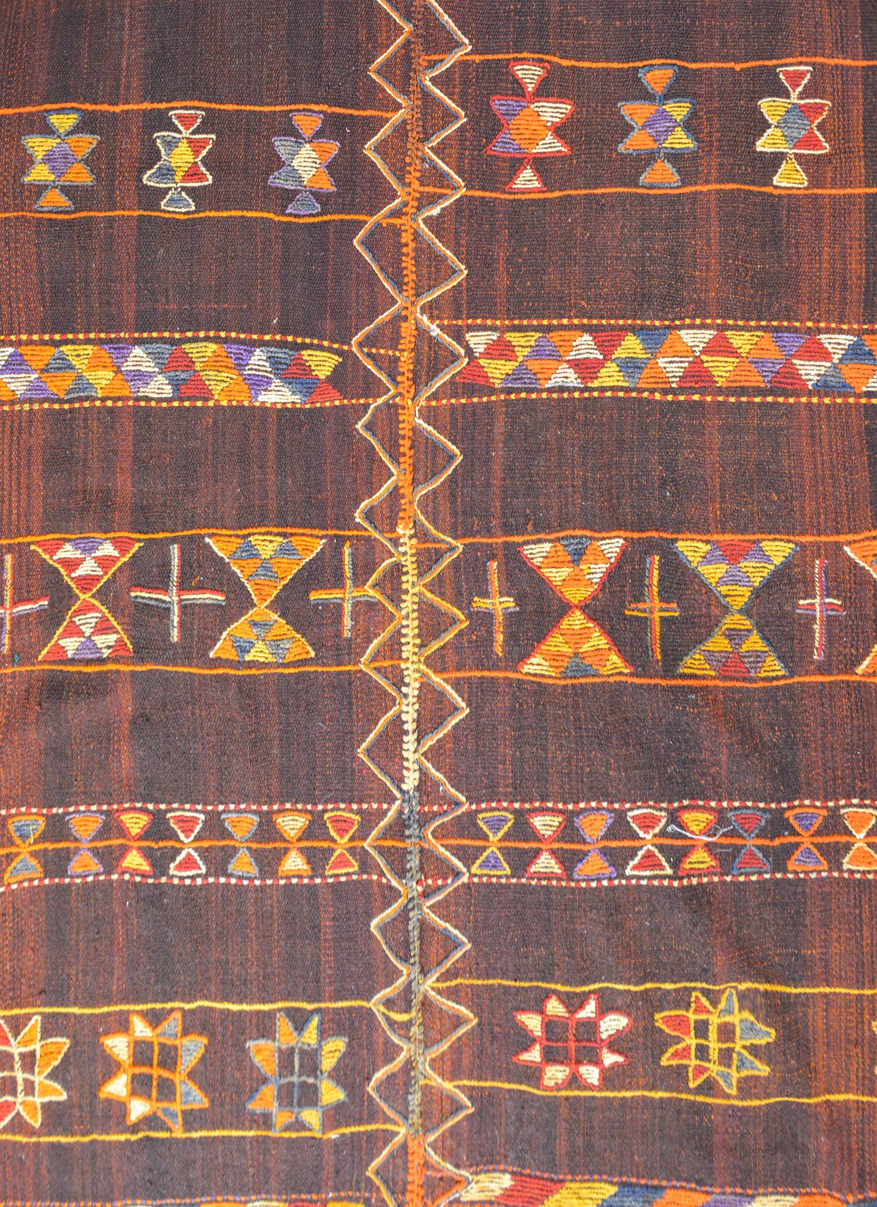 Bold Vintage Mid-20th Century Anatolian Kilim Rug For Sale