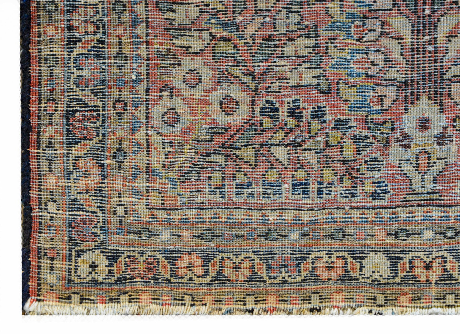 Early 20th Century Sarouk Rug For Sale