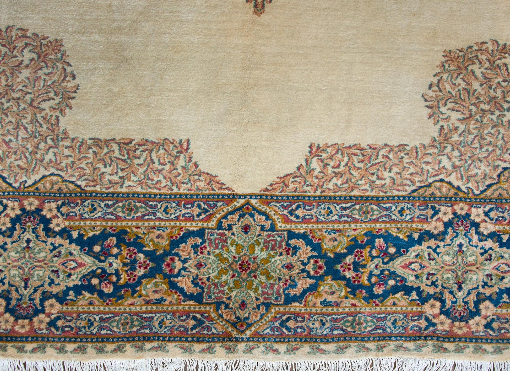 Early 20th Century Persian Kirman Rug For Sale