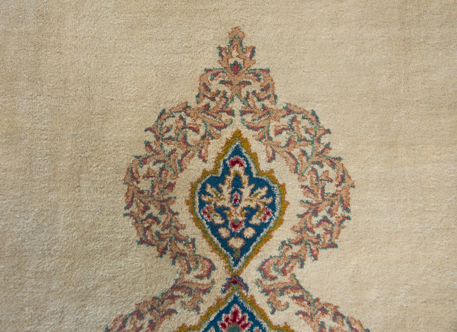Early 20th Century Persian Kirman Rug For Sale