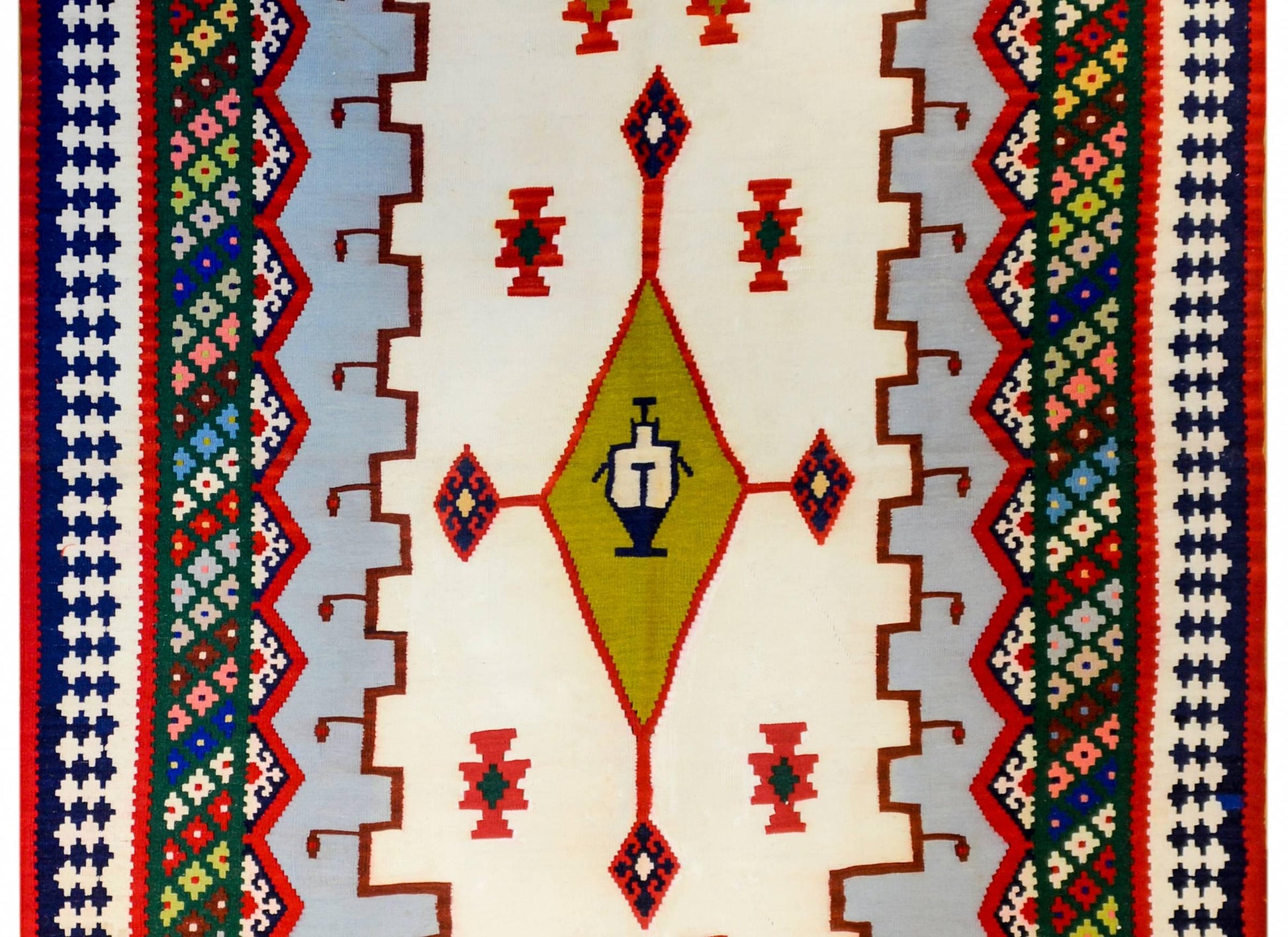 Beautiful Early 20th Century Shiraz Kilim Rug For Sale