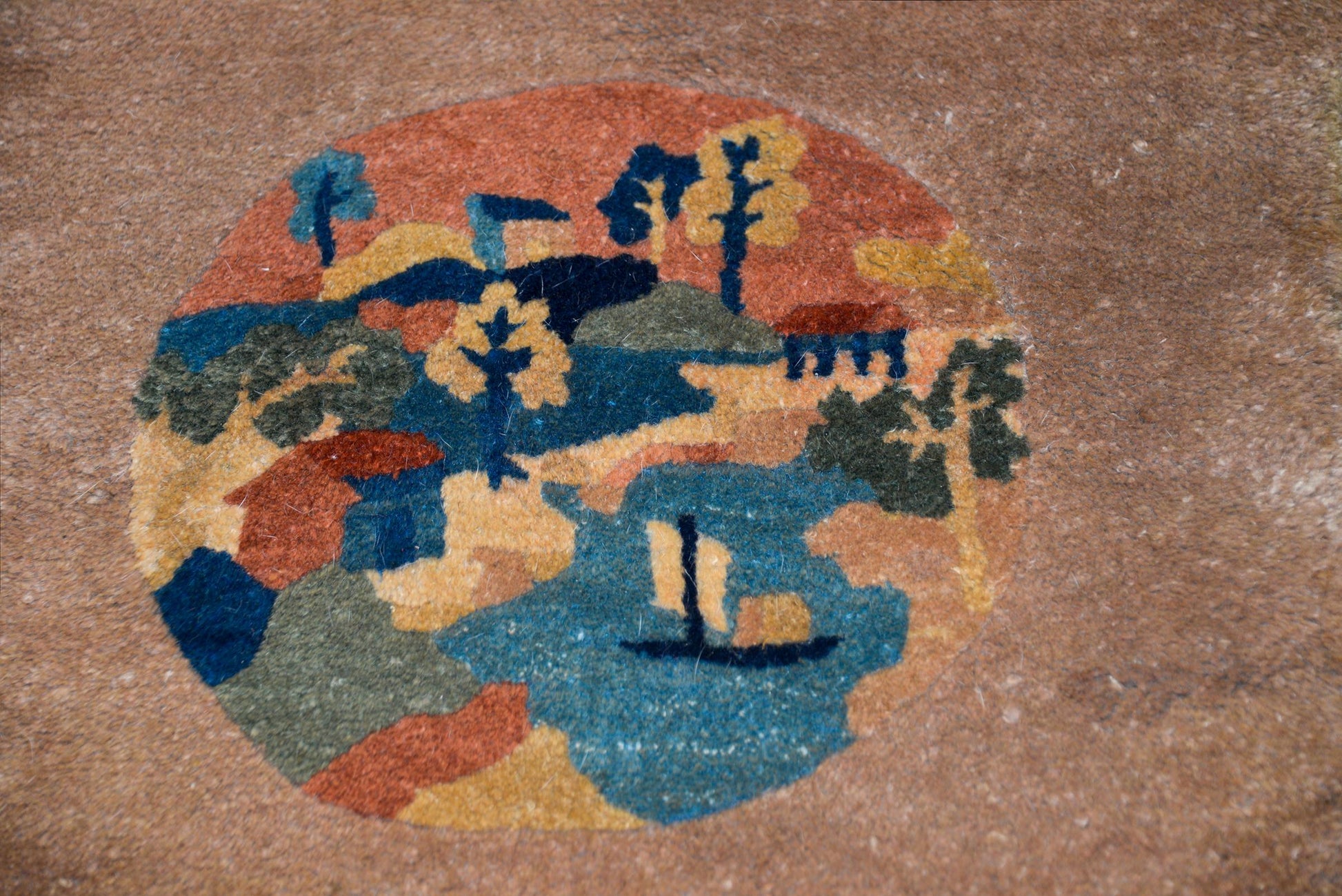 Early 20th Century Chinese Art Deco Rug For Sale
