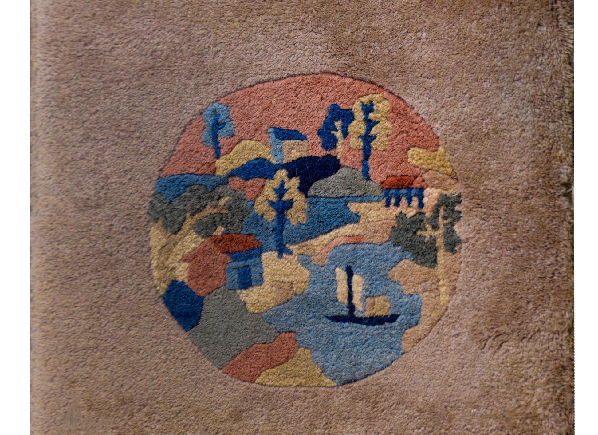 Early 20th Century Chinese Art Deco Rug For Sale