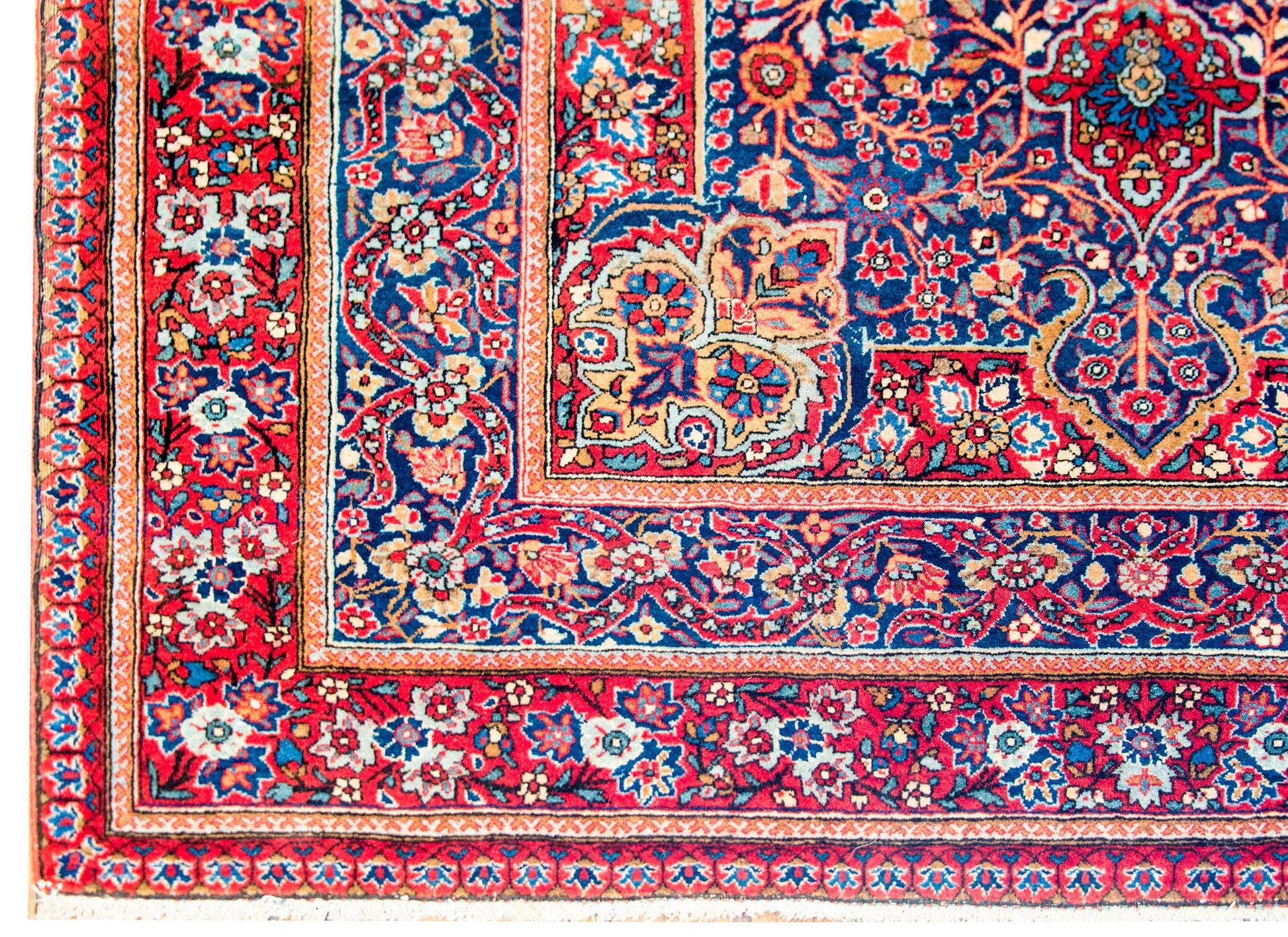 Exceptional Early 20th Century Kashan Rug For Sale